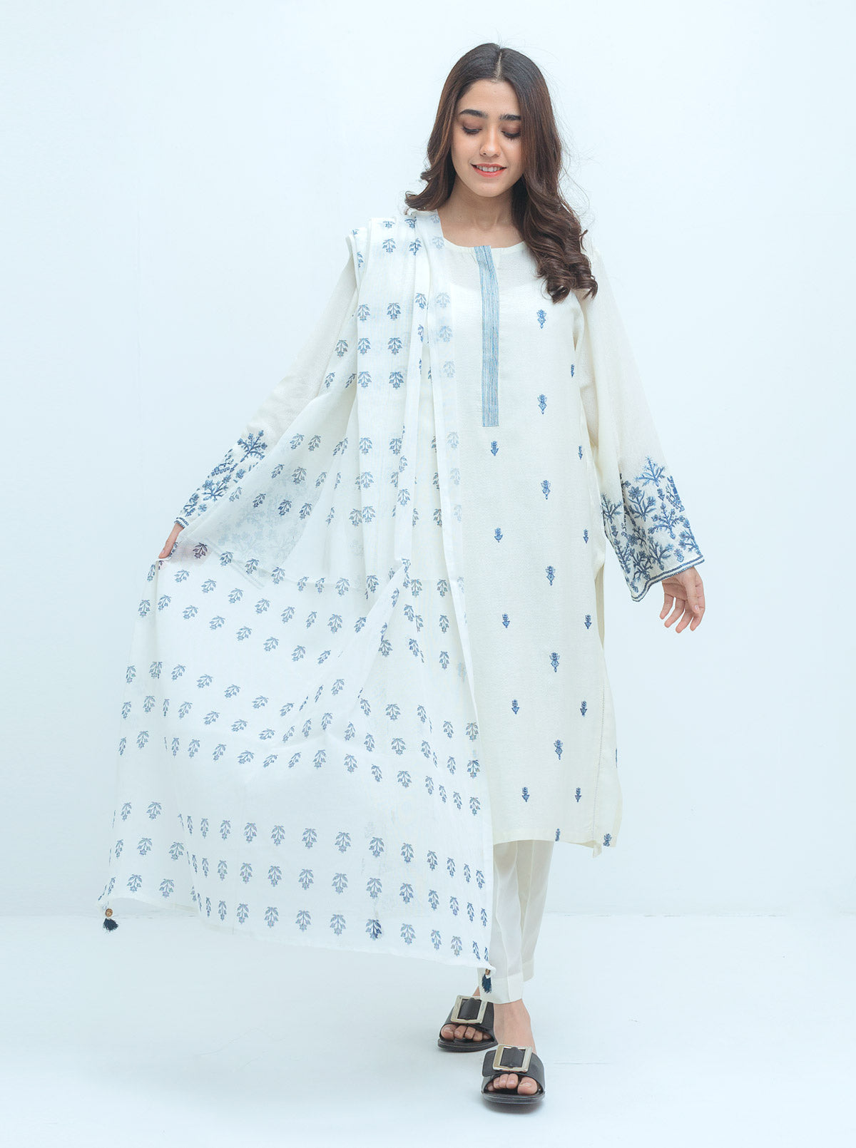 EMBROIDERED SHIRT WITH DUPATTA