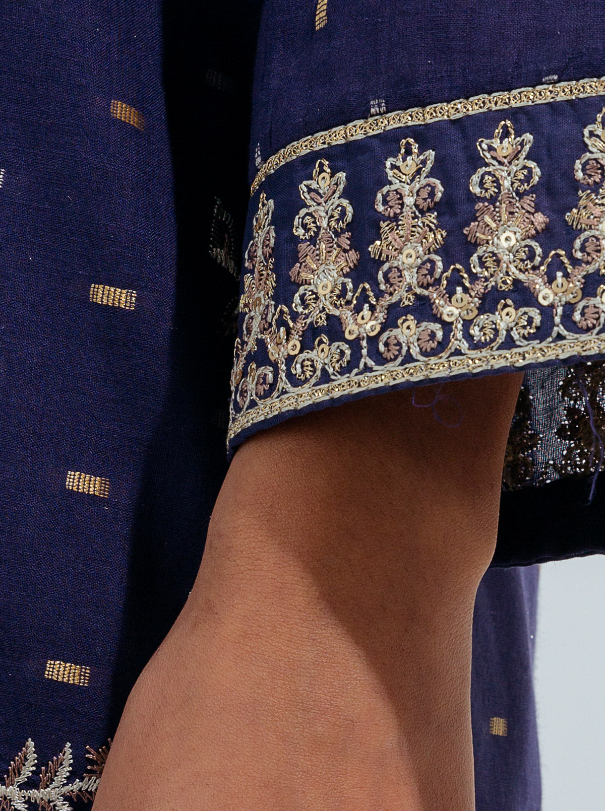 EMBROIDERED SHIRT