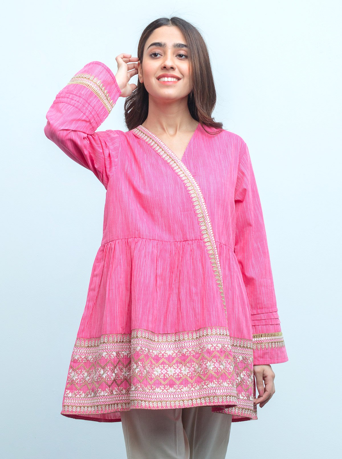 EMBROIDERED FUSION TOP