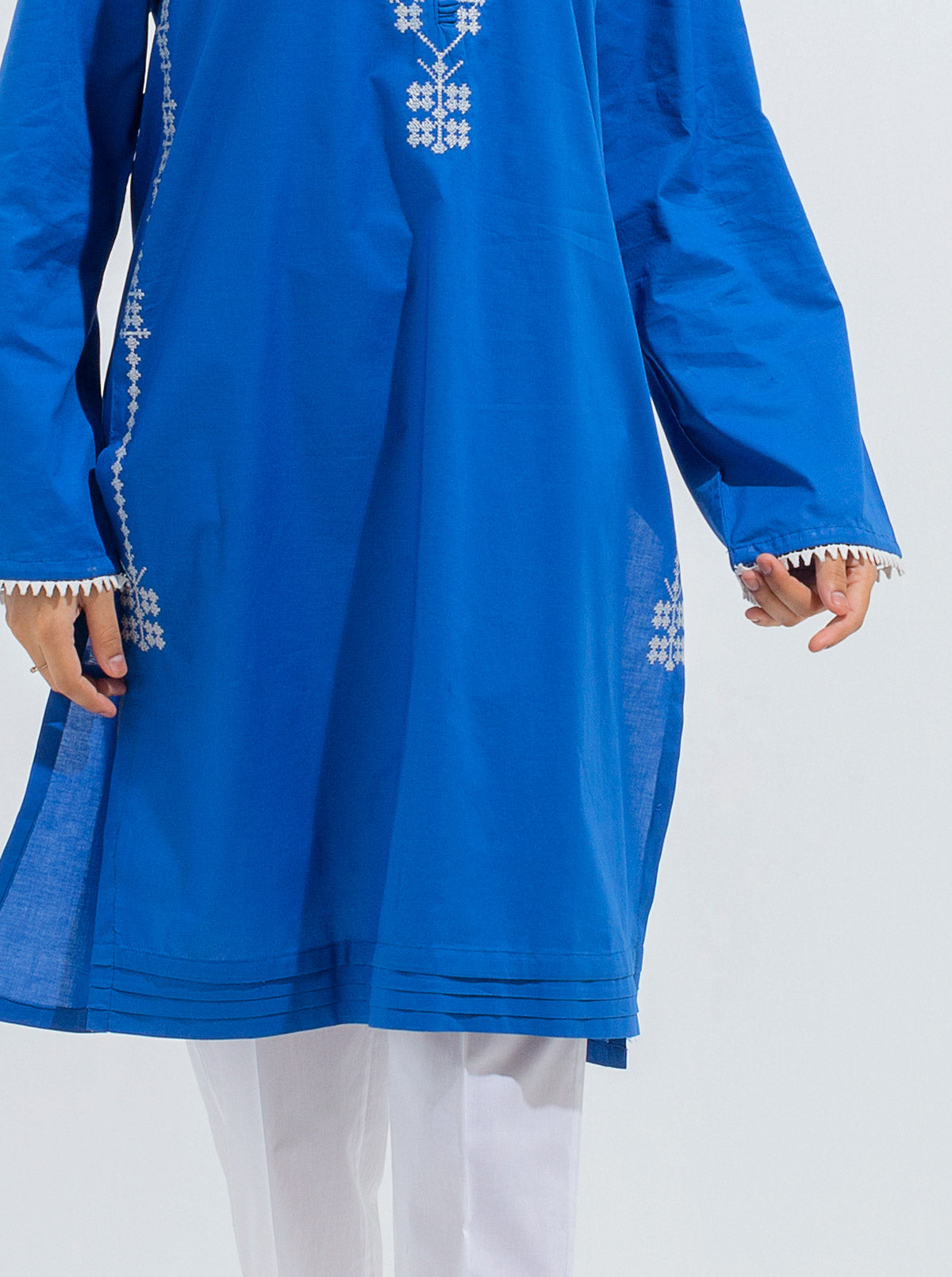 EMBROIDERED SHIRT