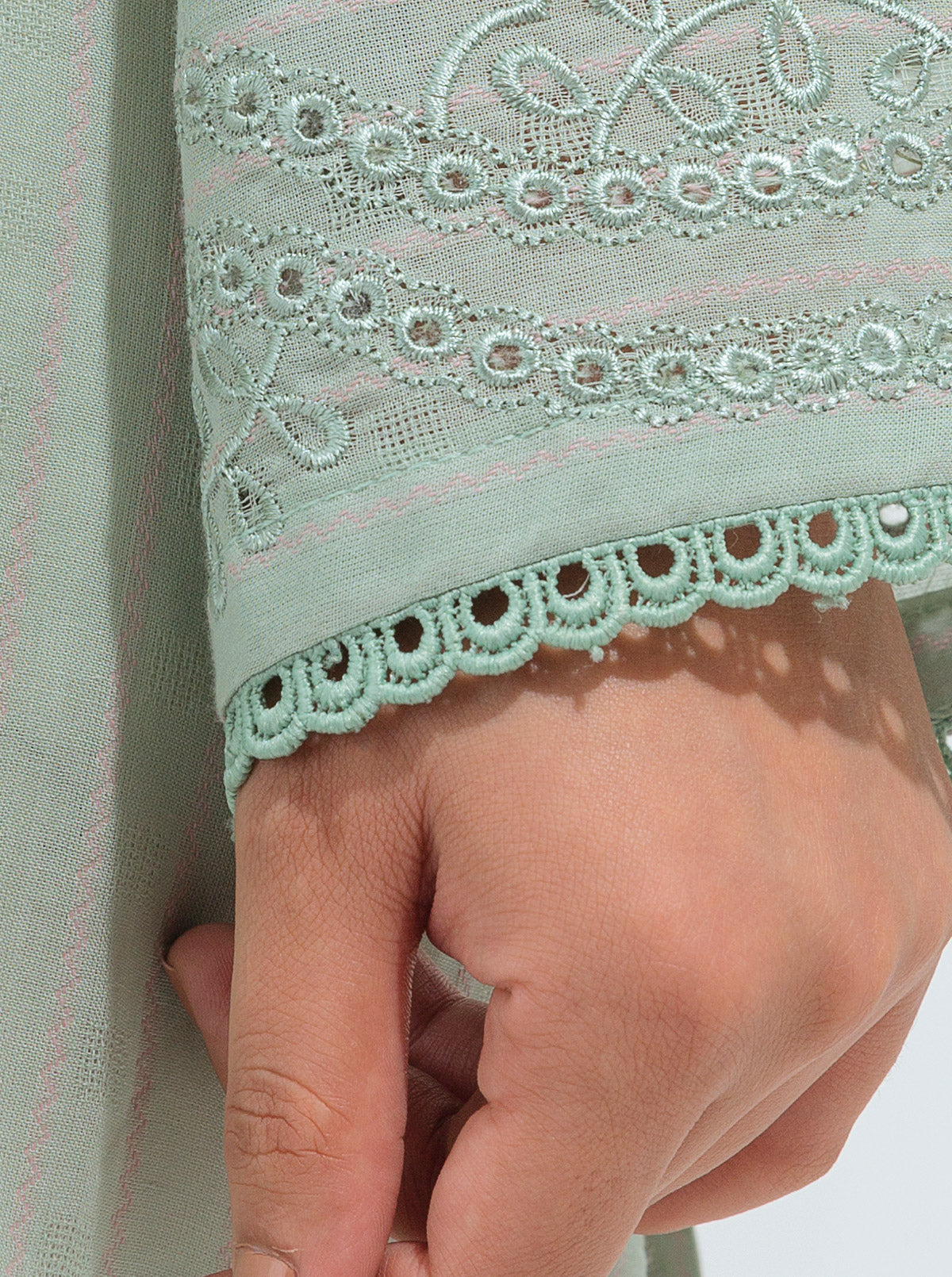 EMBROIDERED SHIRT
