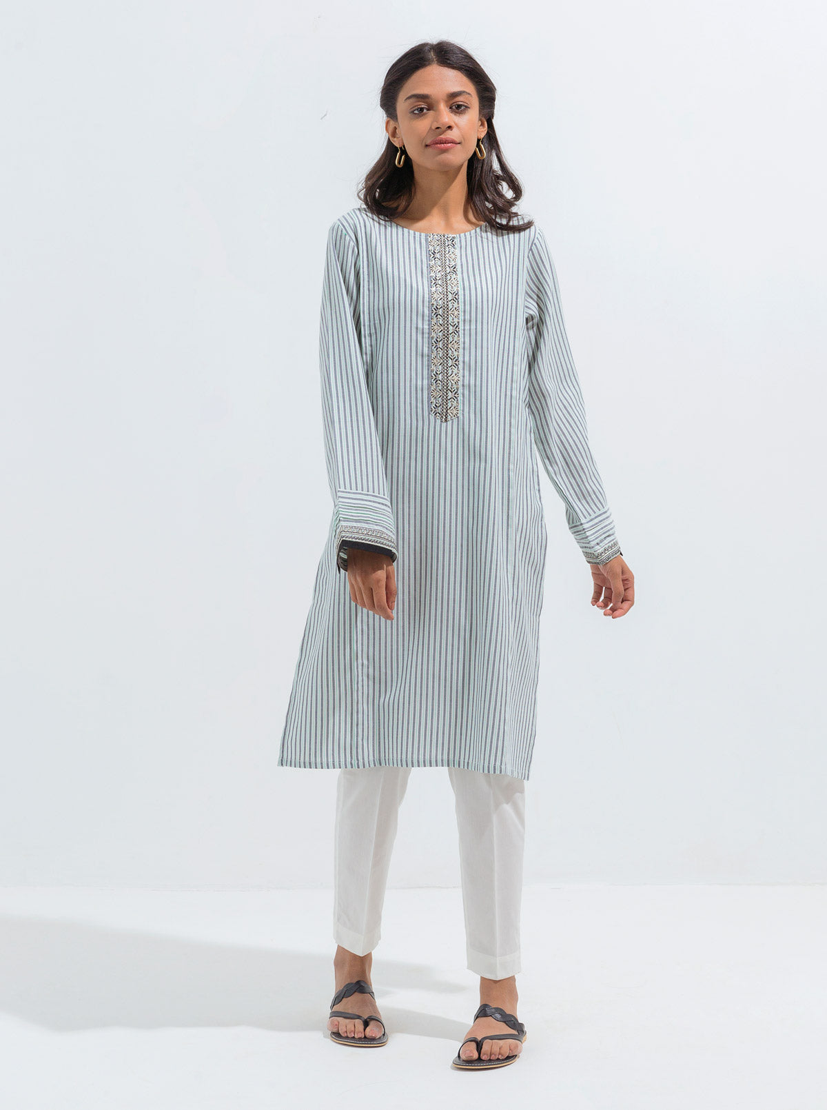 EMBROIDERED SHIRT