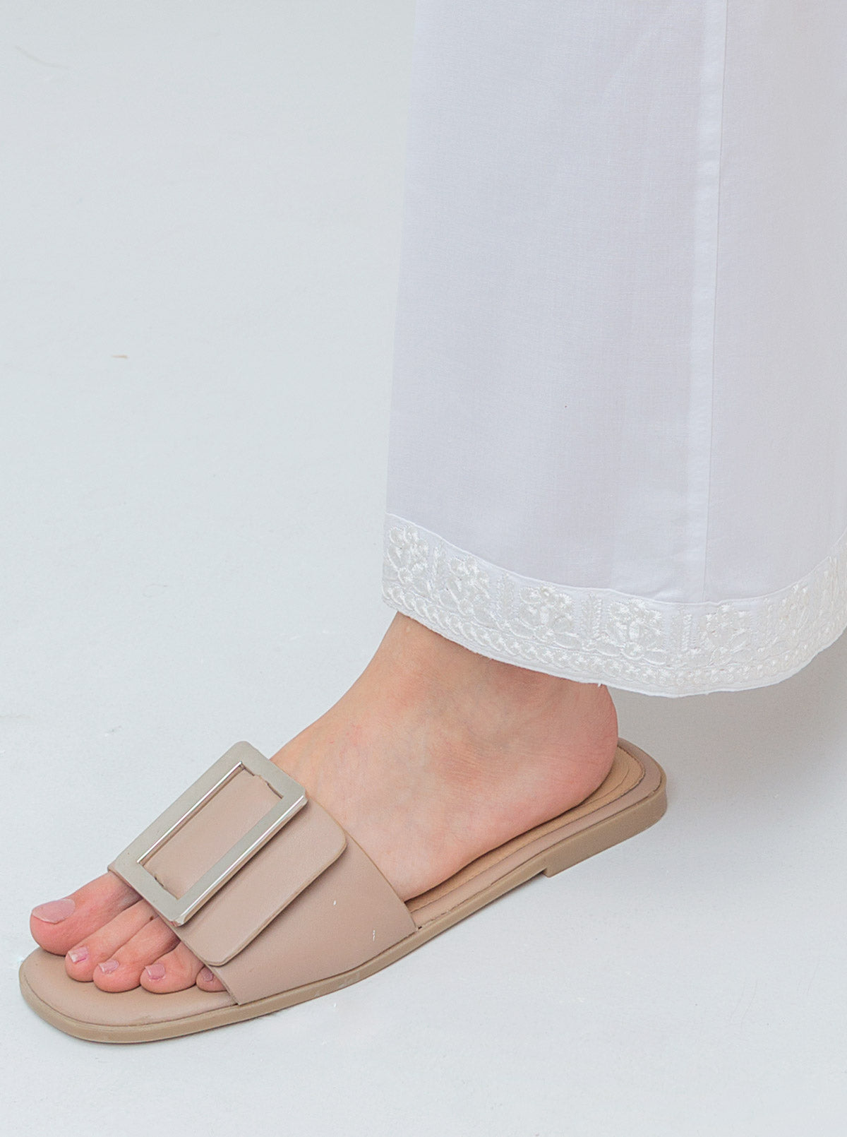 EMBROIDERED SLACK PANTS