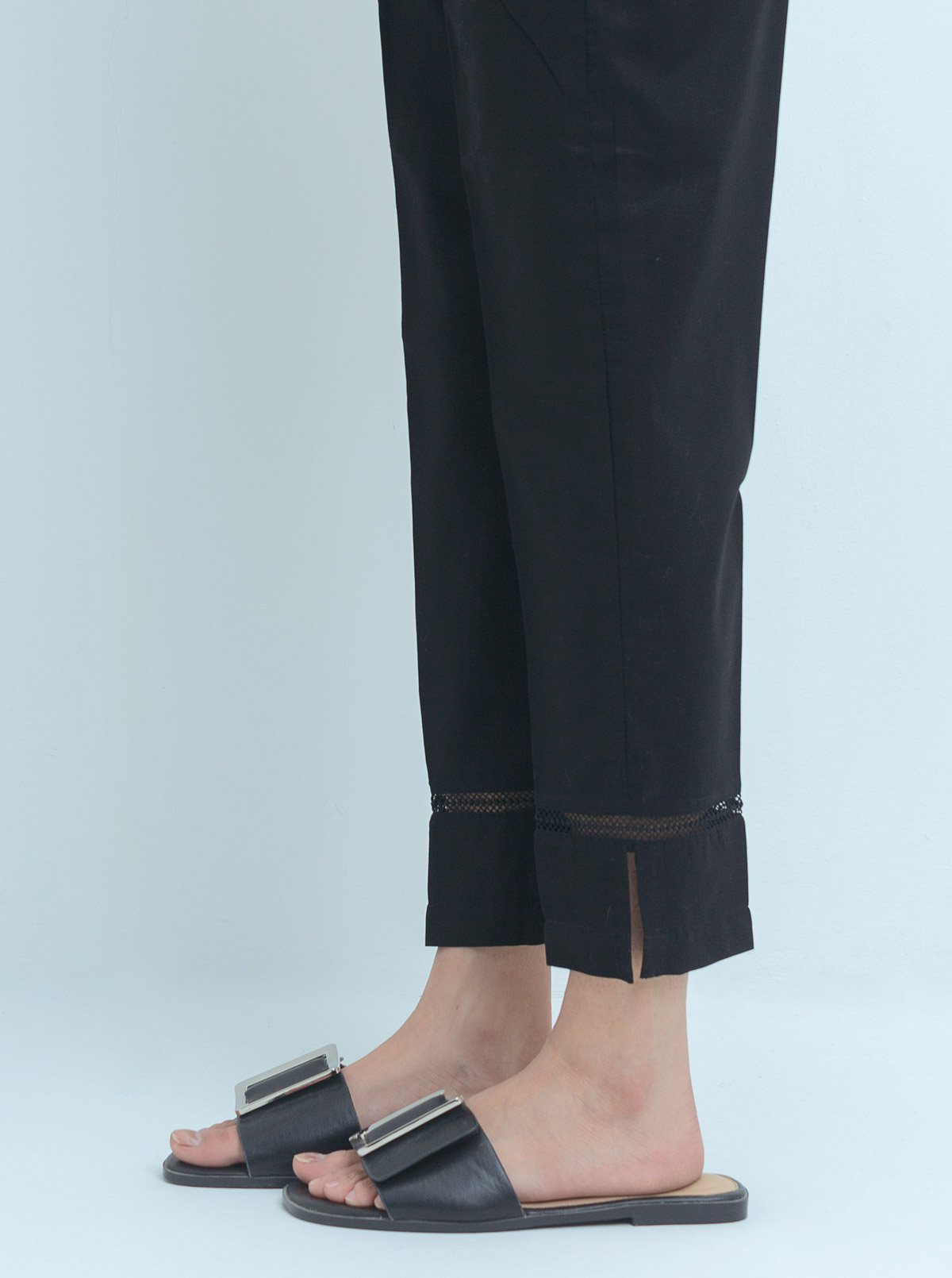 BASIC STRAIGHT PANTS