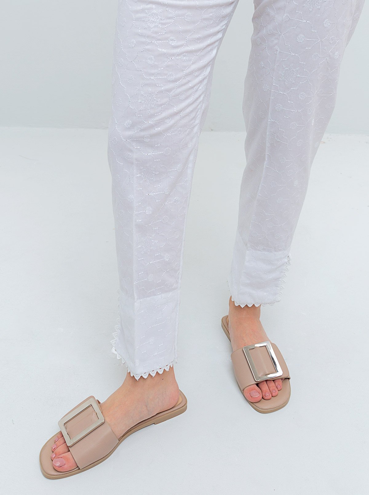 EMBROIDERED STRAIGHT PANTS