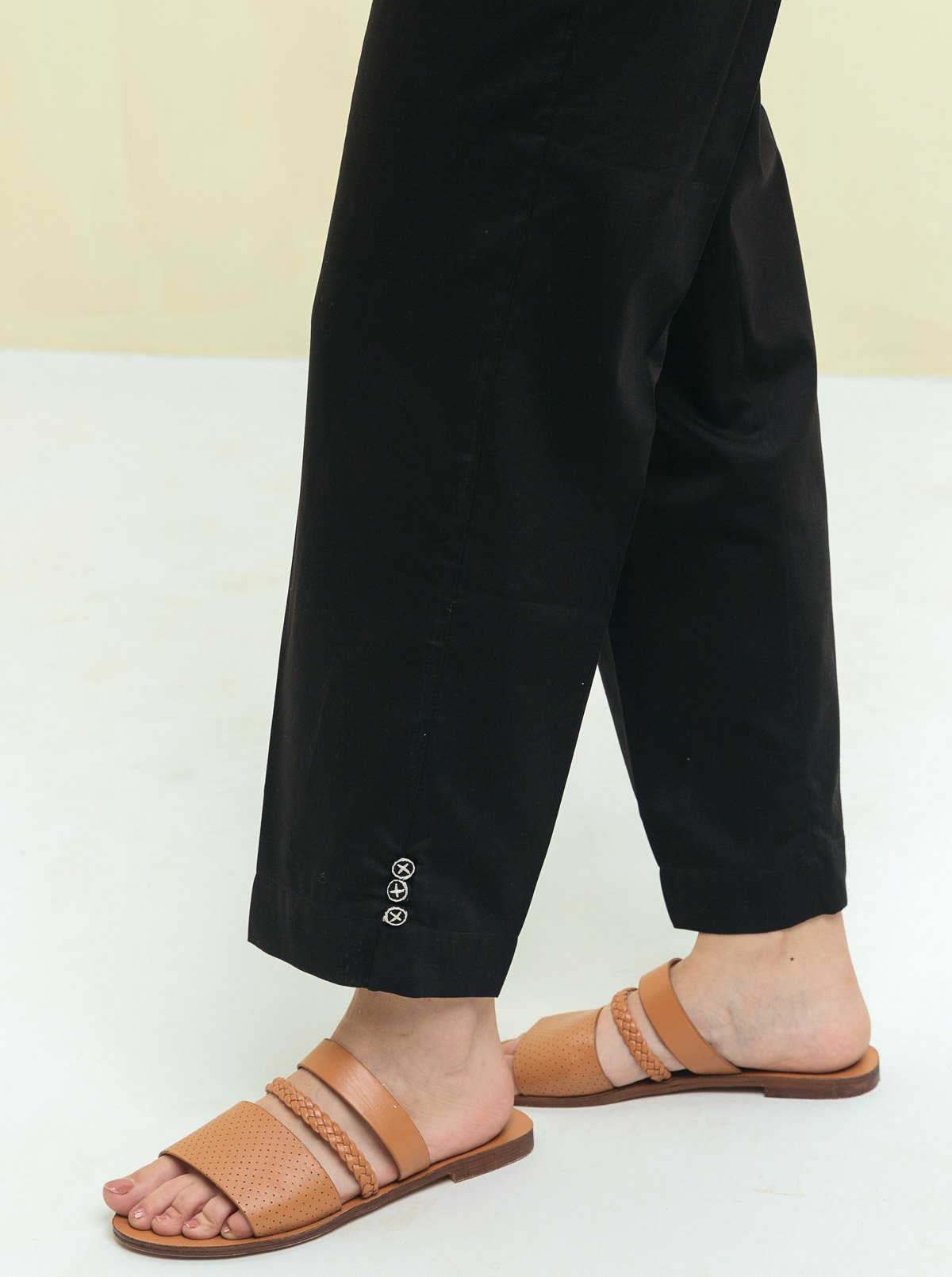EMBROIDERED STRAIGHT PANTS