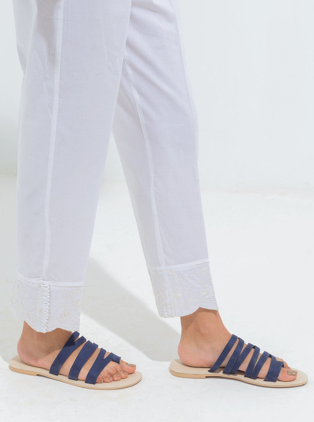 EMBROIDERED STRAIGHT PANTS
