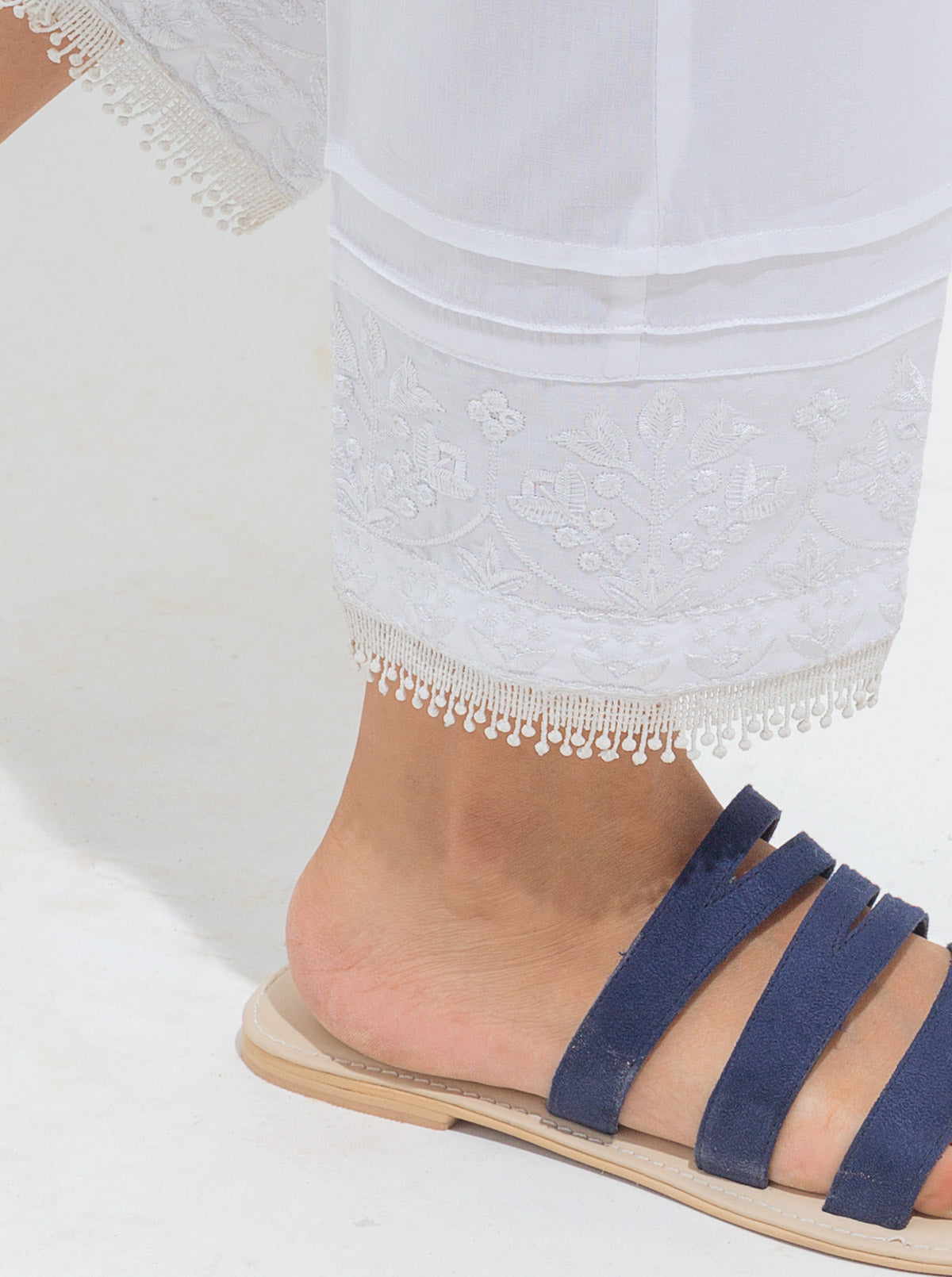BASIC STRAIGHT PANTS
