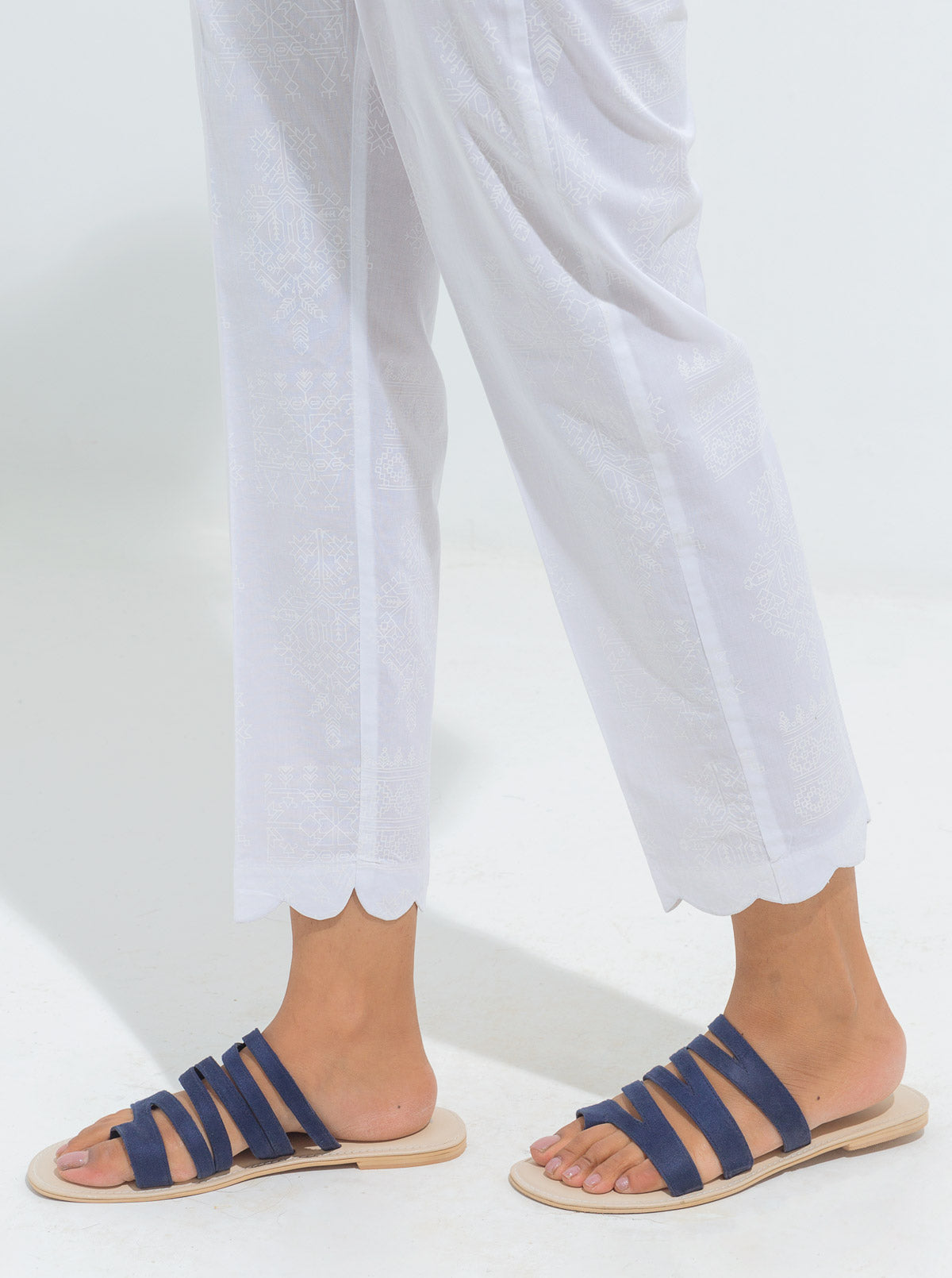 EMBROIDERED STRAIGHT PANTS