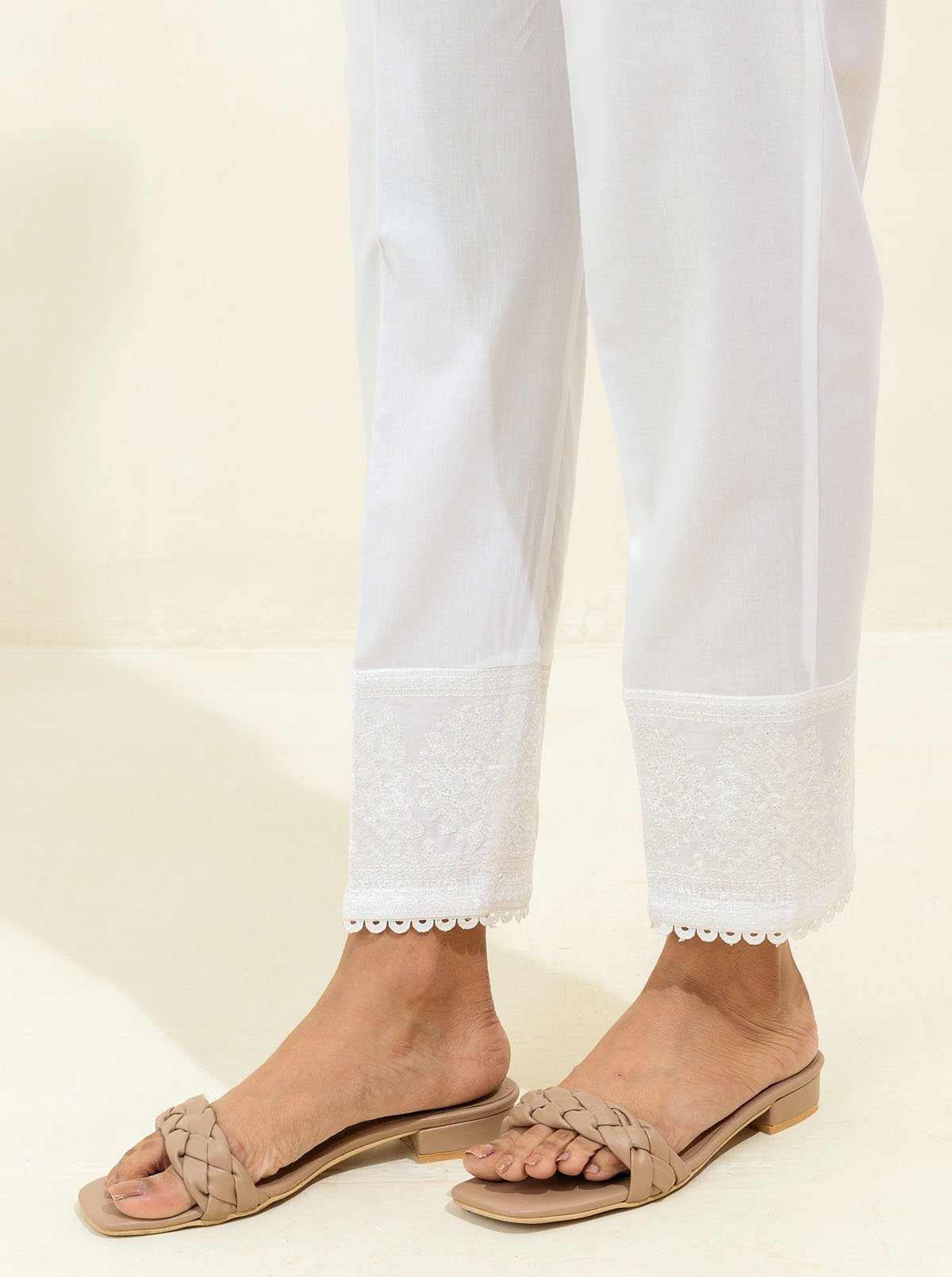 EMBROIDERED STRAIGHT PANTS