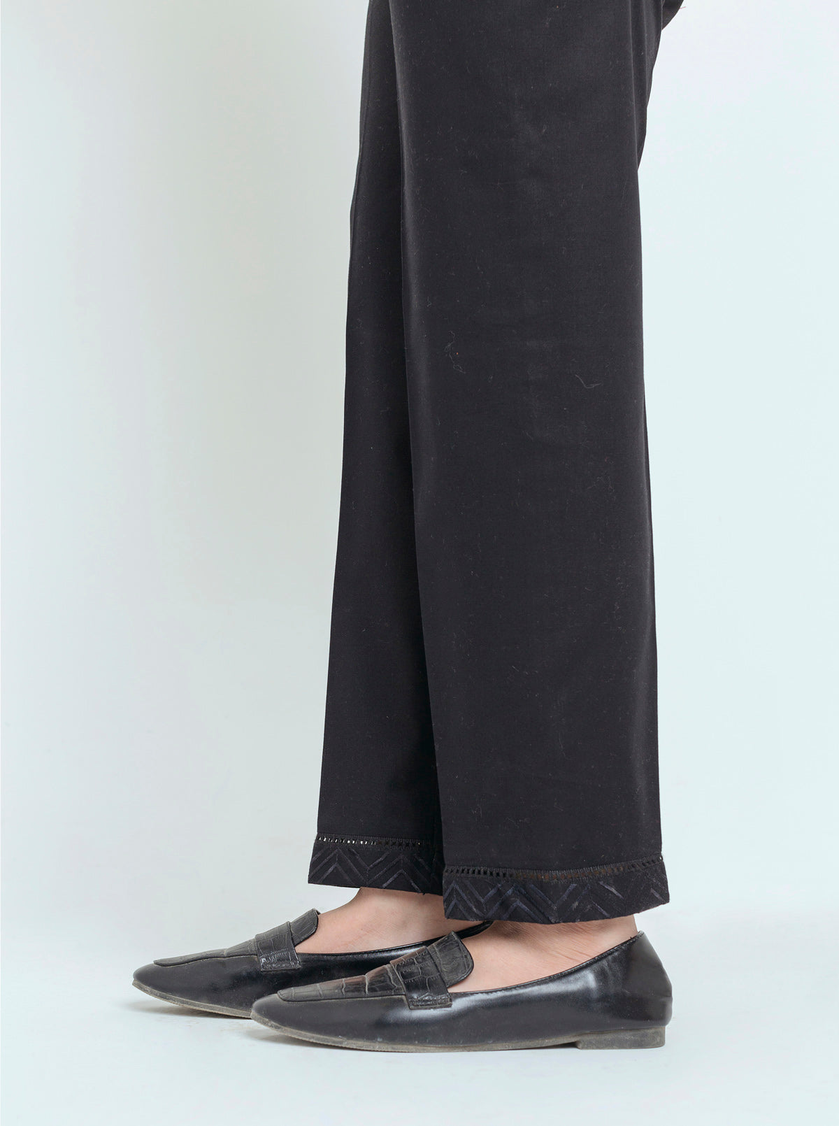 EMBROIDERED STRAIGTH PANTS