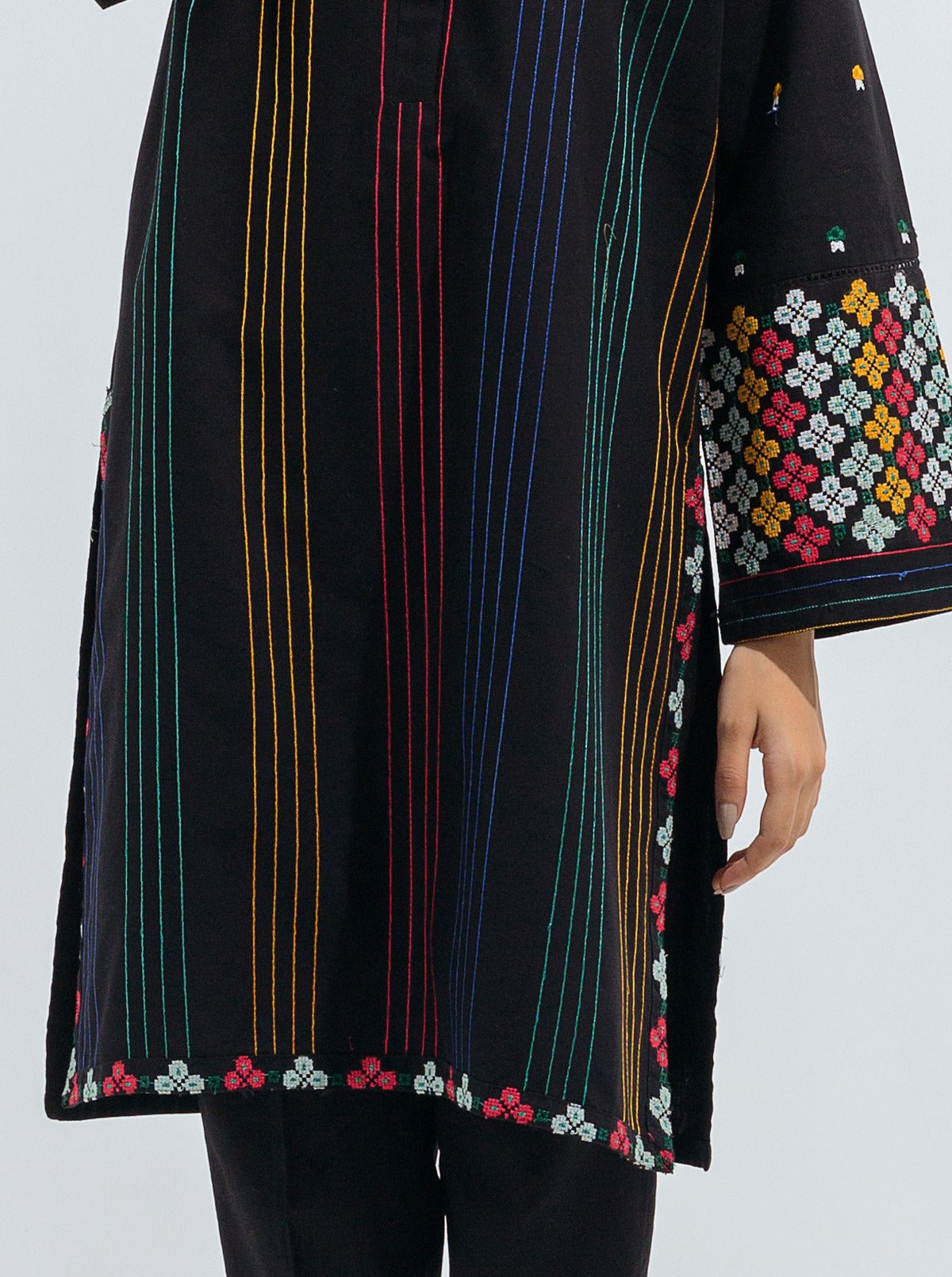 EMBROIDERED SHIRT
