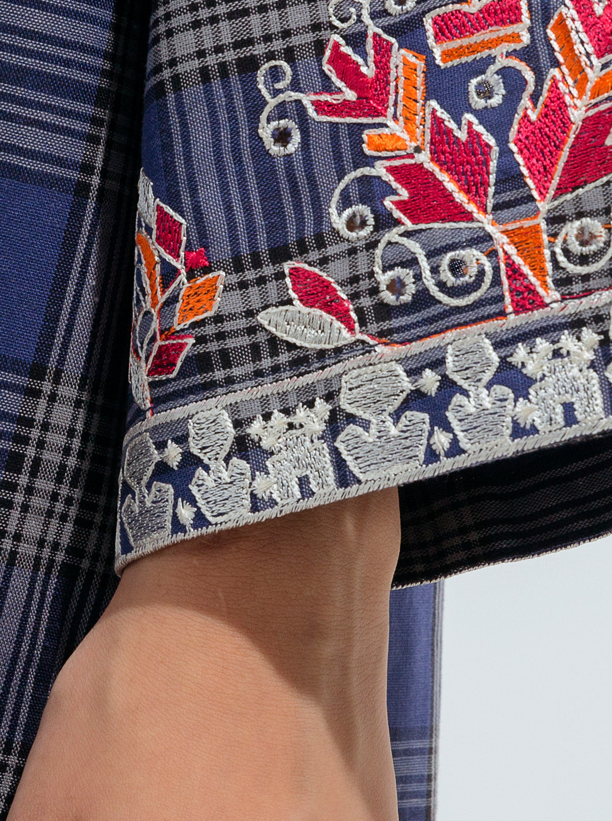 EMBROIDERED SHIRT