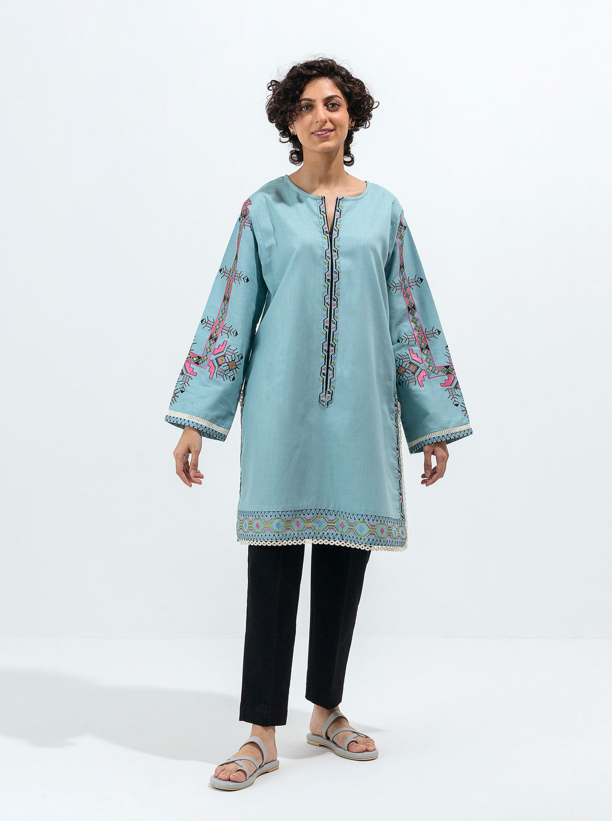 EMBROIDERED SHIRT