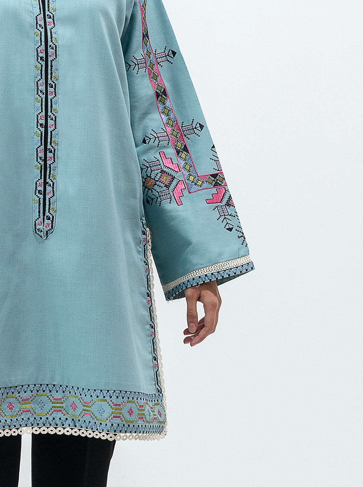 EMBROIDERED SHIRT