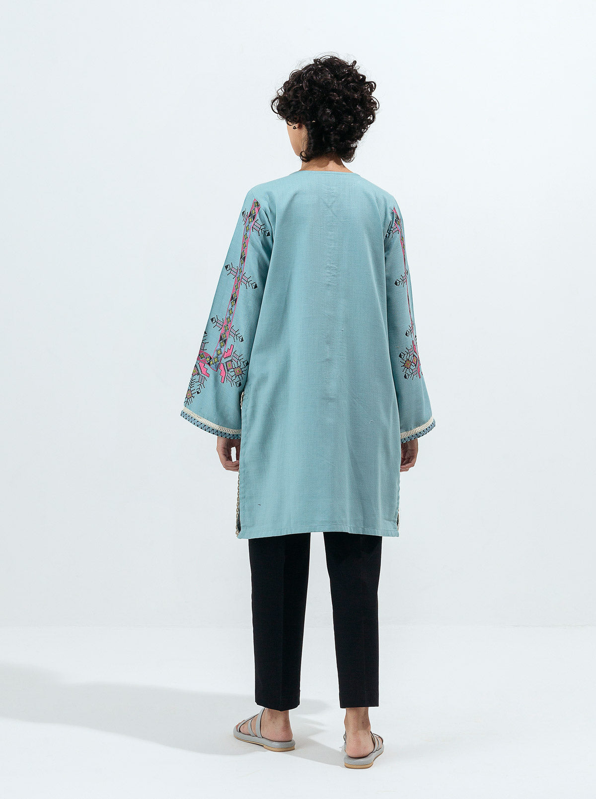 EMBROIDERED SHIRT