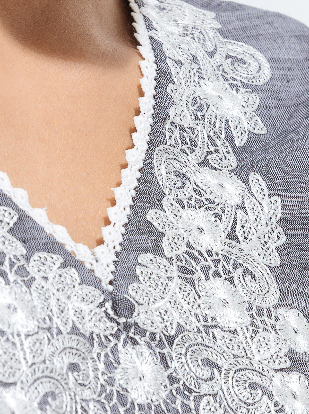 EMBROIDERED SHIRT