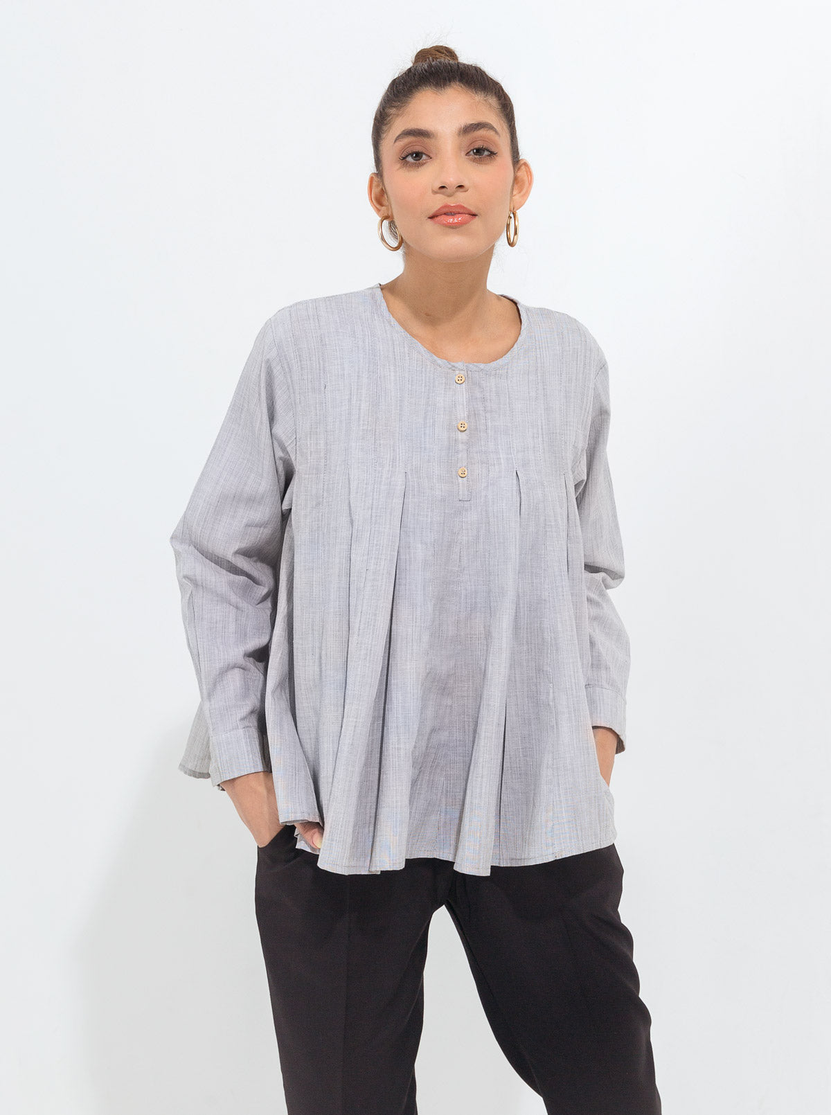 GRAY TEXTURED PLEATED PEPLUM