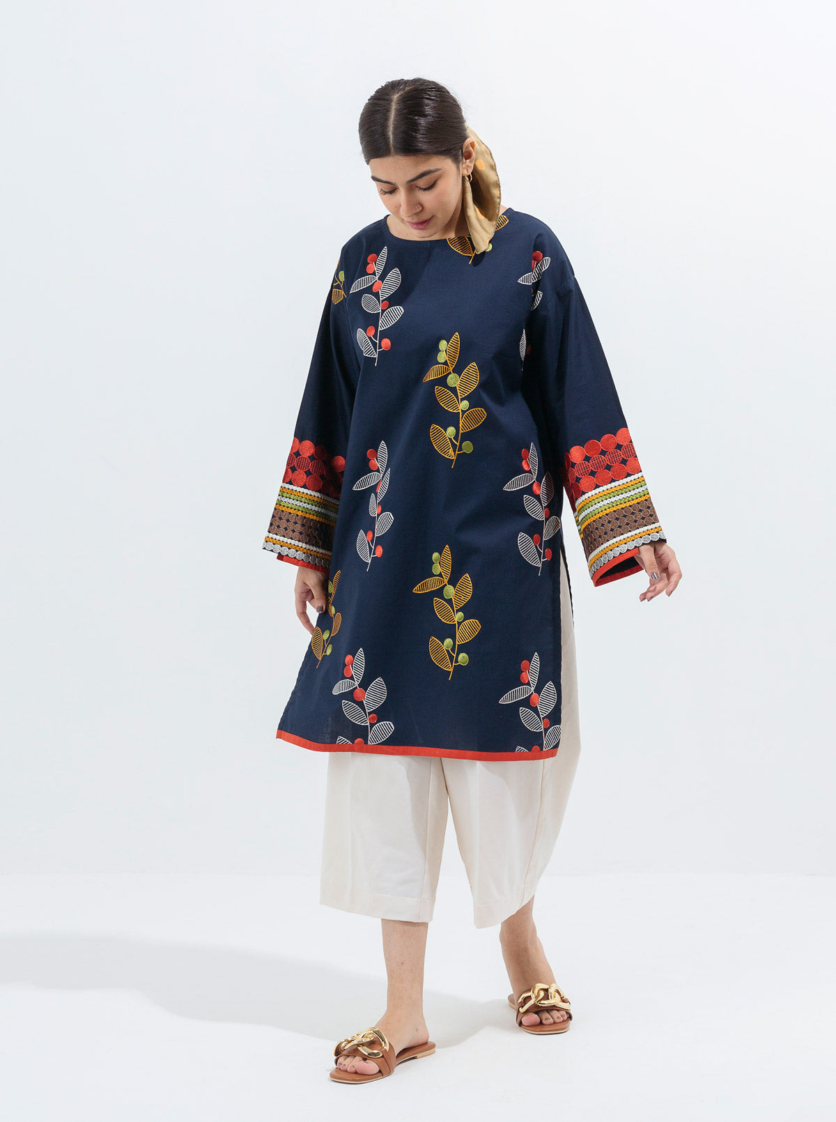 EMBROIDERED SHIRT