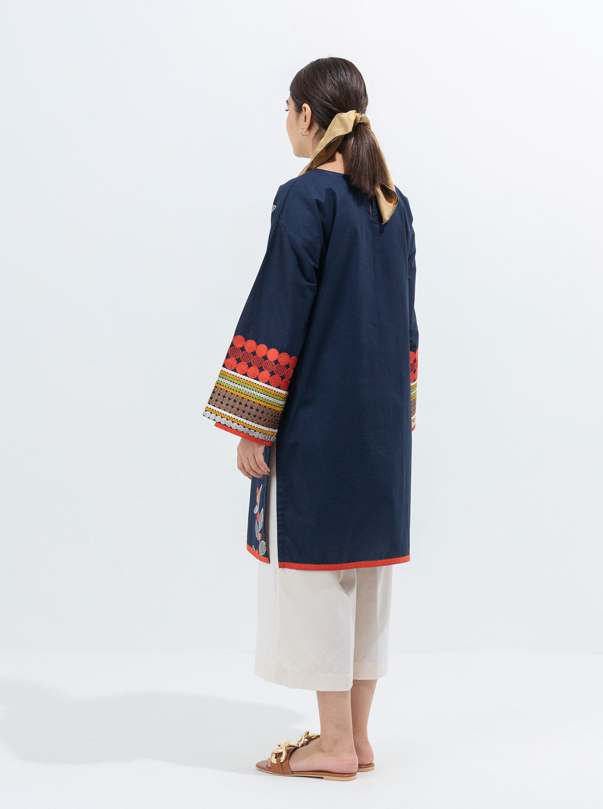 EMBROIDERED SHIRT