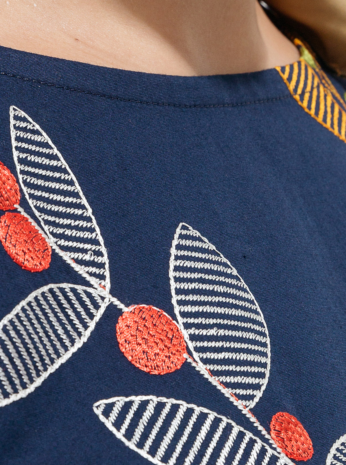 EMBROIDERED SHIRT