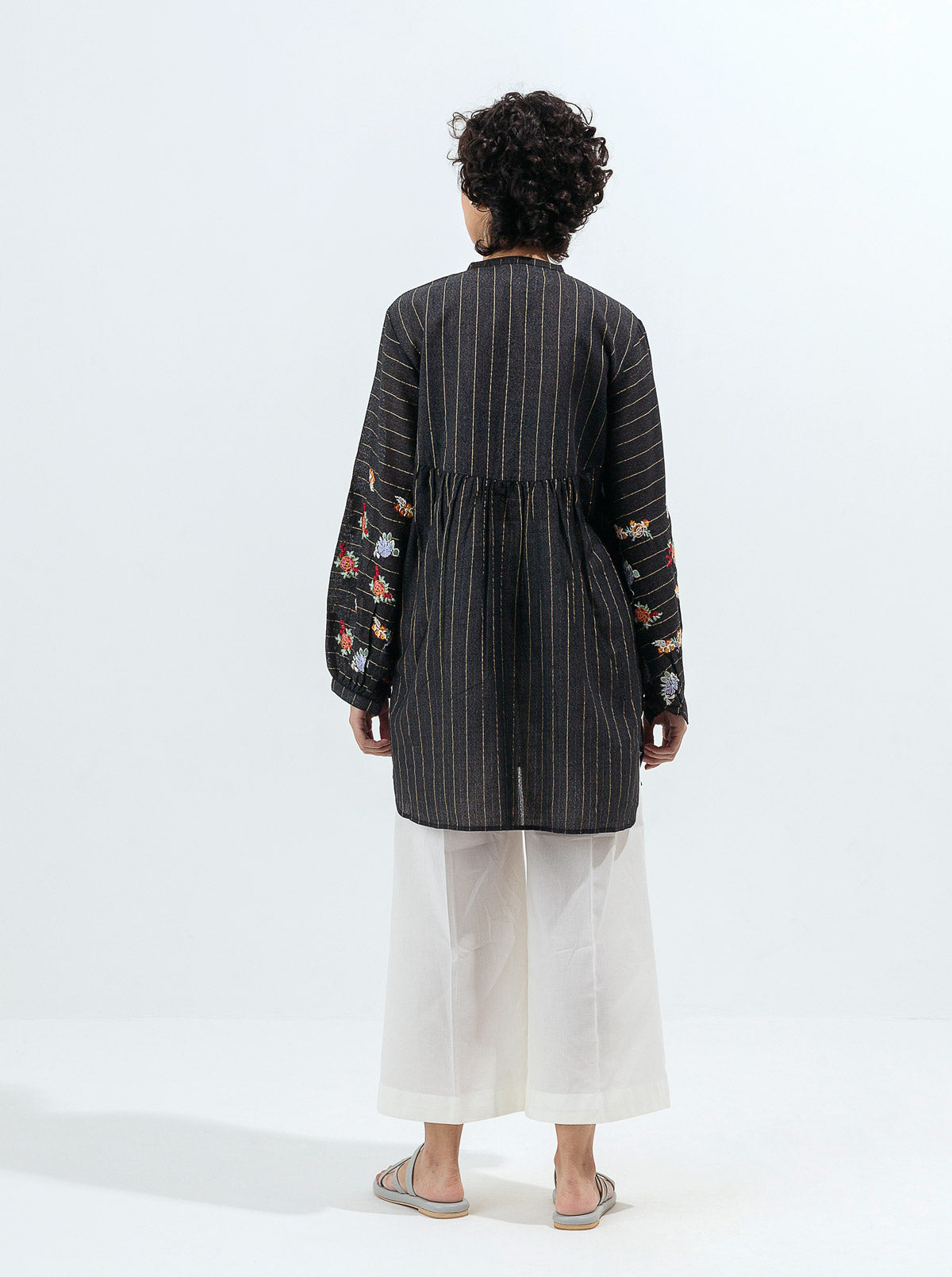 EMBROIDERED SHIRT