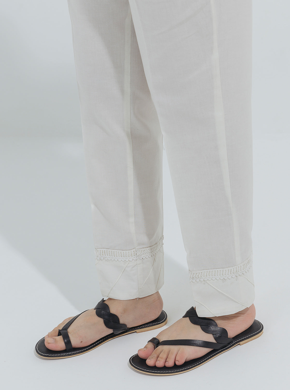 BASIC STRAIGHT PANTS