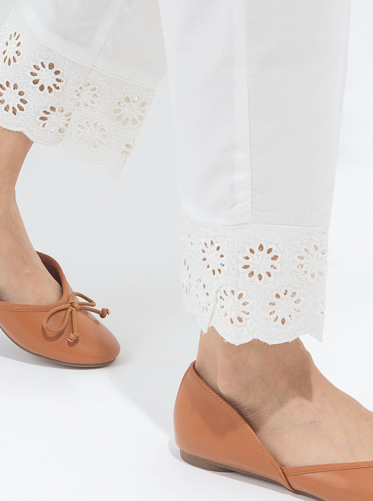 EMBROIDERED STRAIGHT PANTS