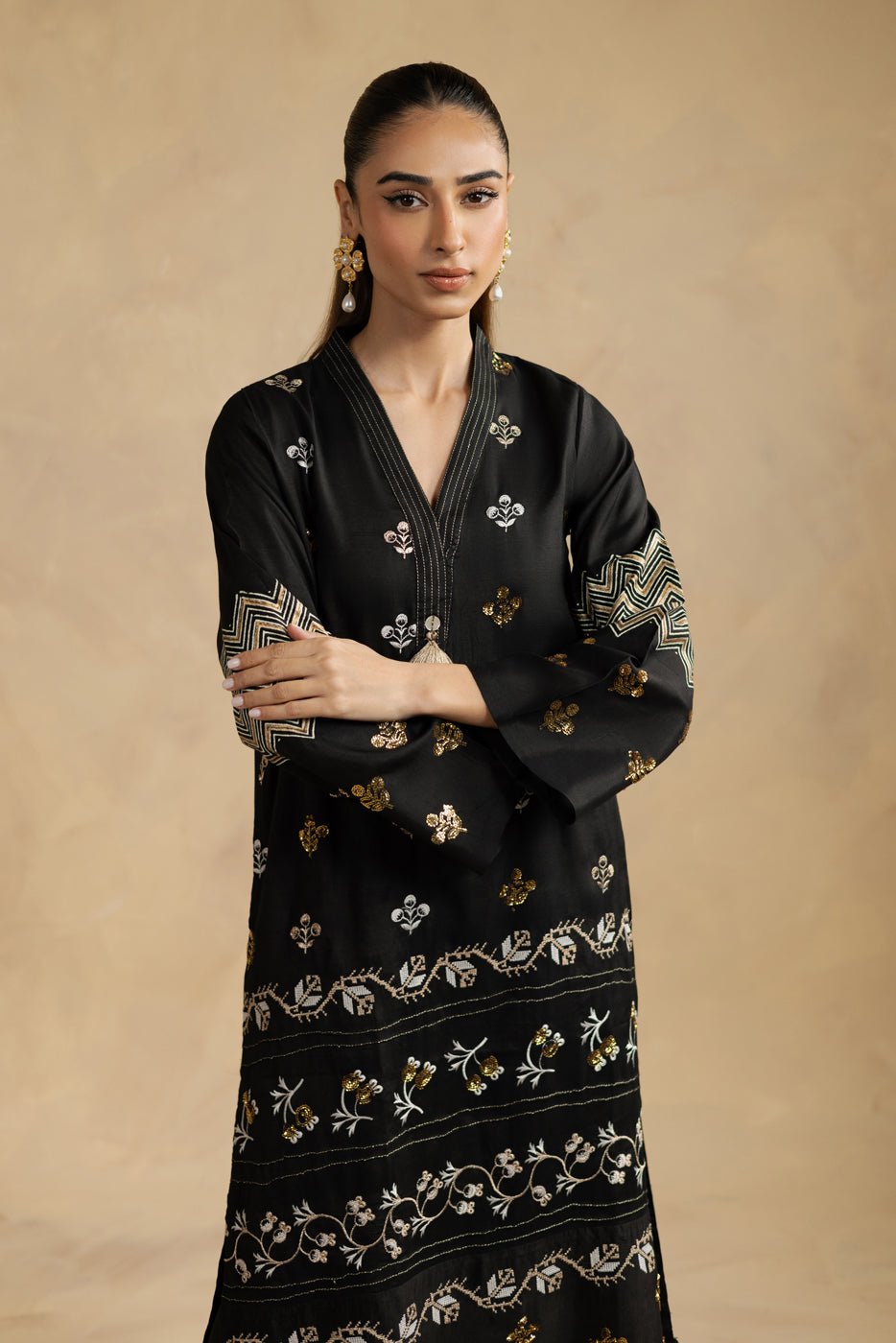 2 PIECE EMBROIDERED SILK SUIT (LUXURY-PRET)