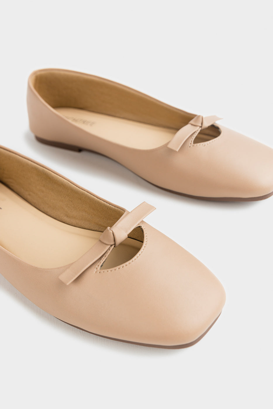 FOOTWEAR