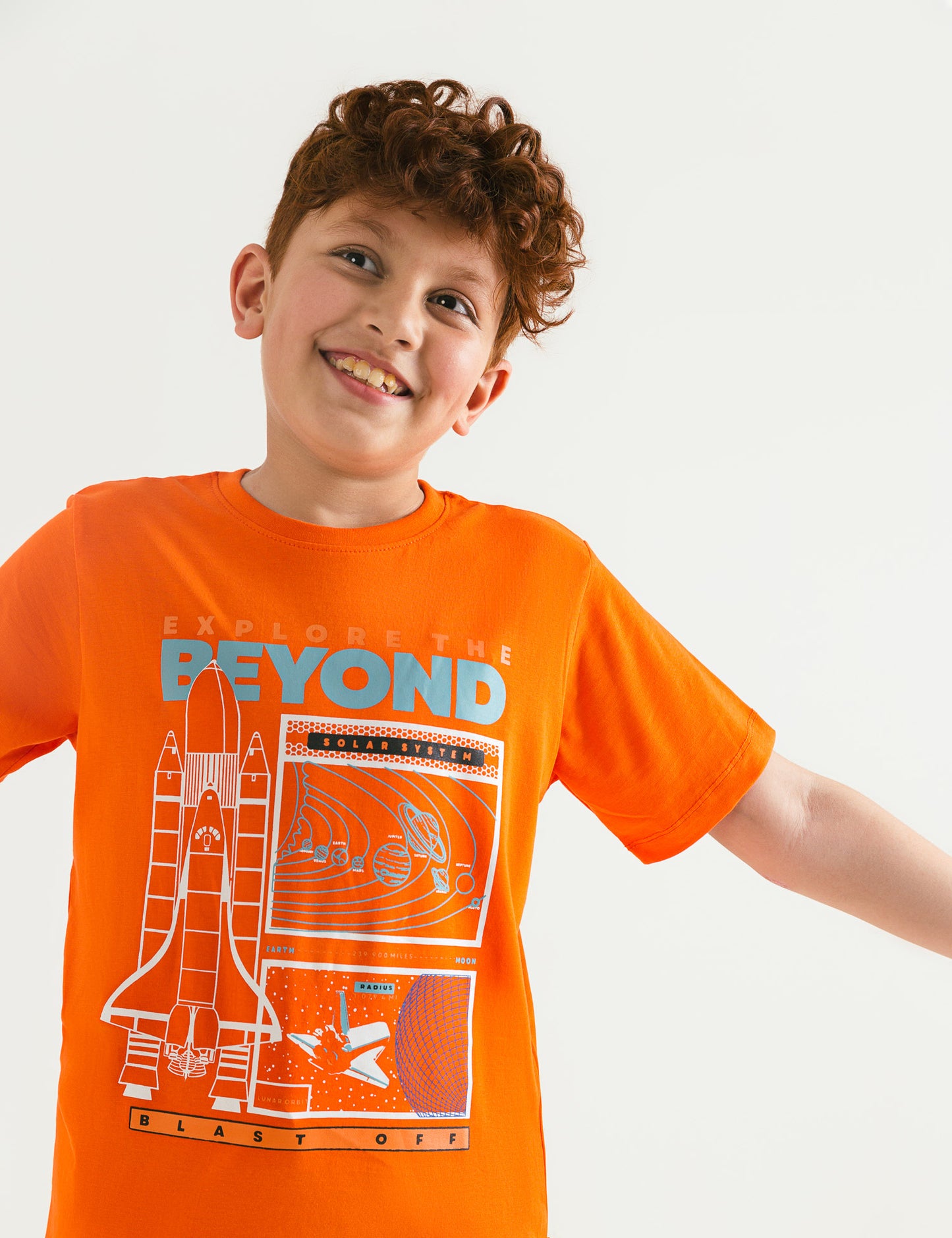EXPLORE THE BEYOND GRAPHIC TEE