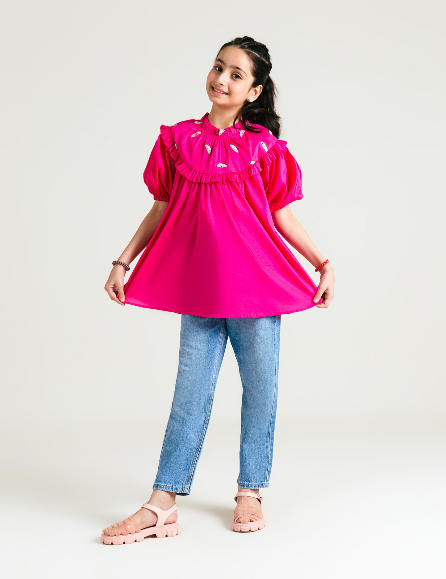 STYLISED TOP WITH PUFF SLEEVES