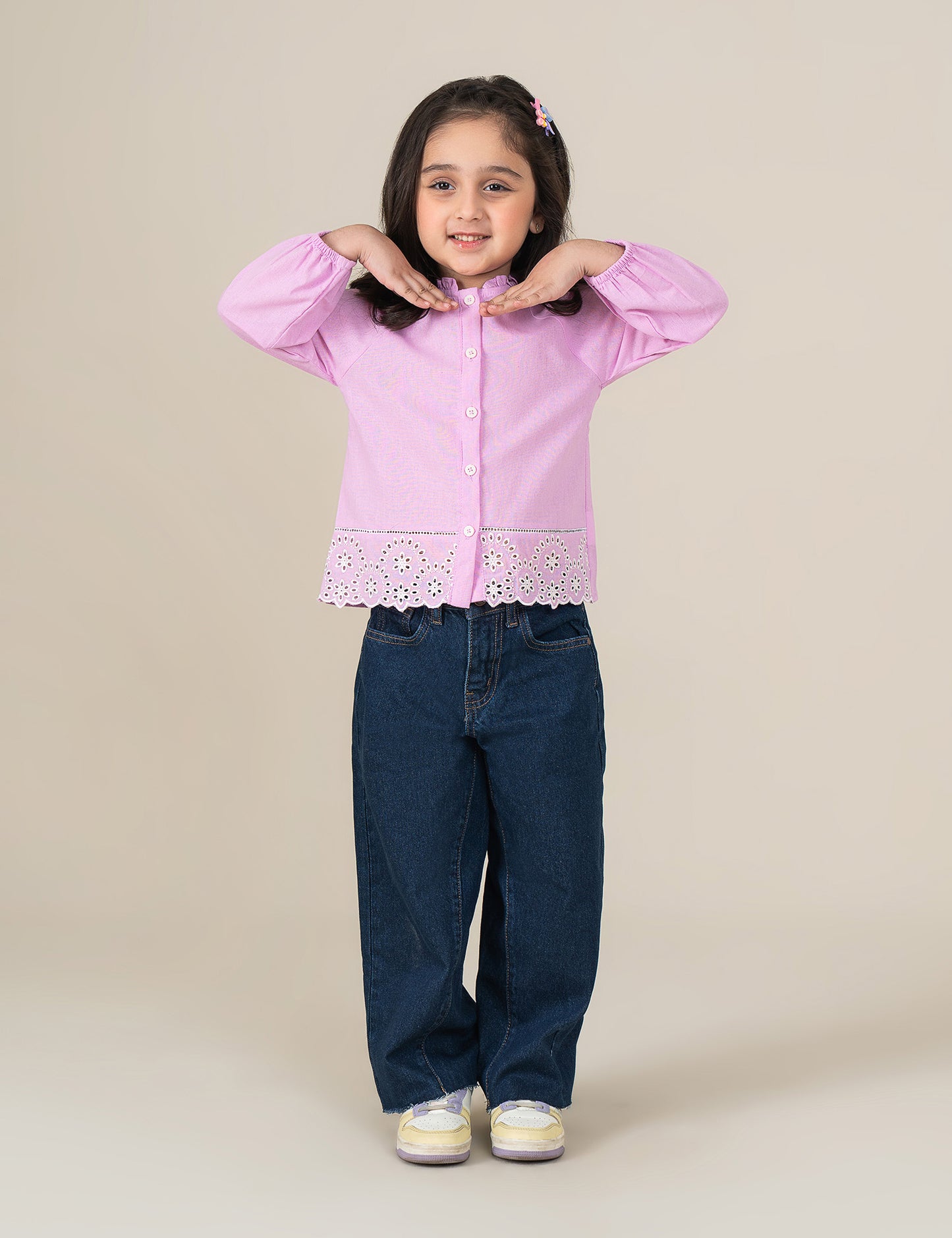 BUTTON DOWN LACE HEM TOP