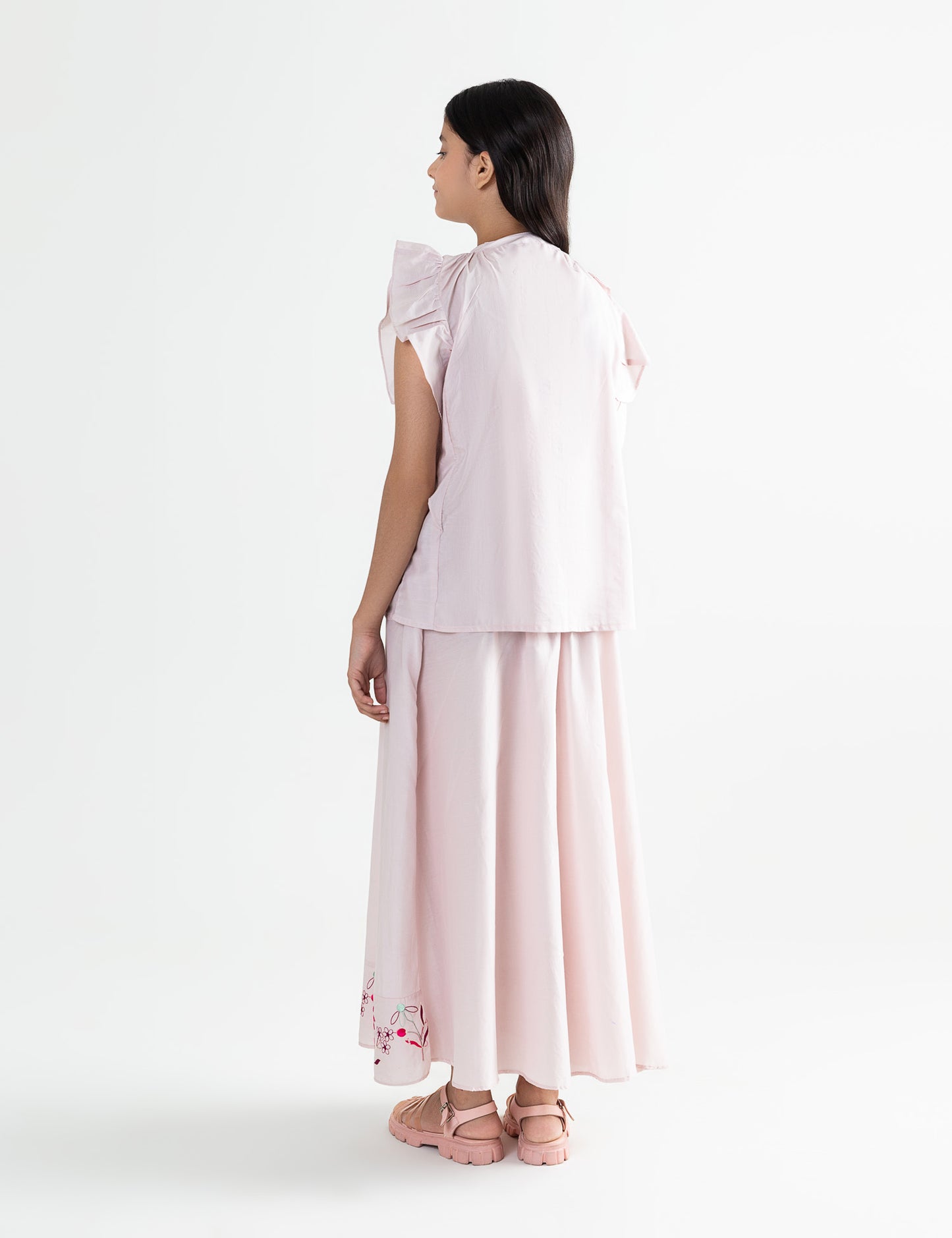 FLORAL EMBROIDERD TOP