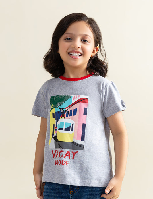 VACAY MODE PRINTED T-SHIRT