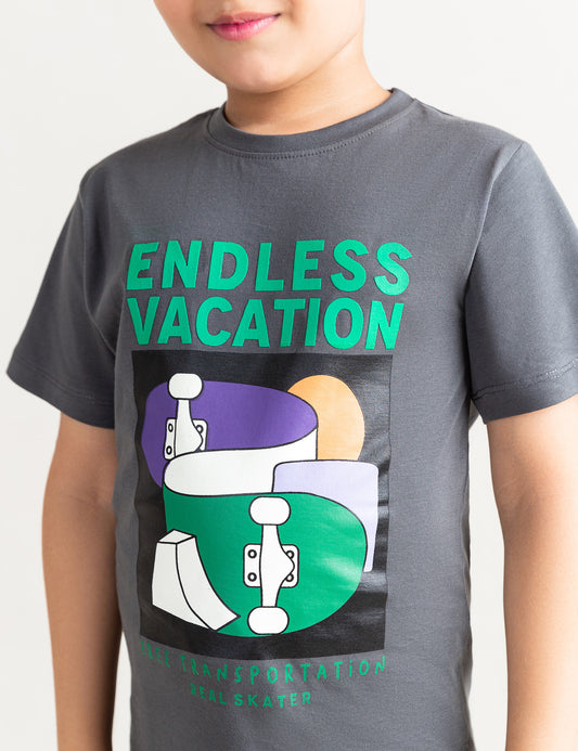 ENDLESS VACATION PRINTED T-SHIRT
