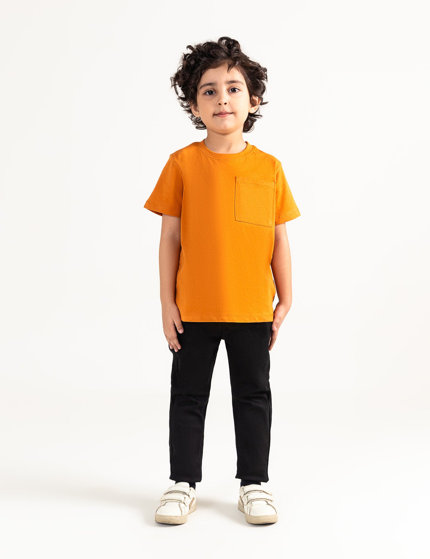 BASIC T-SHIRT WITH PATCH POCKET