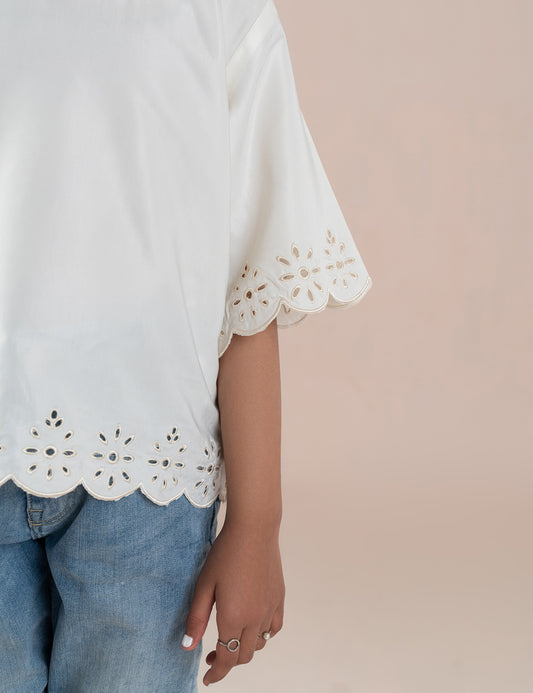 EMBROIDERED TOP