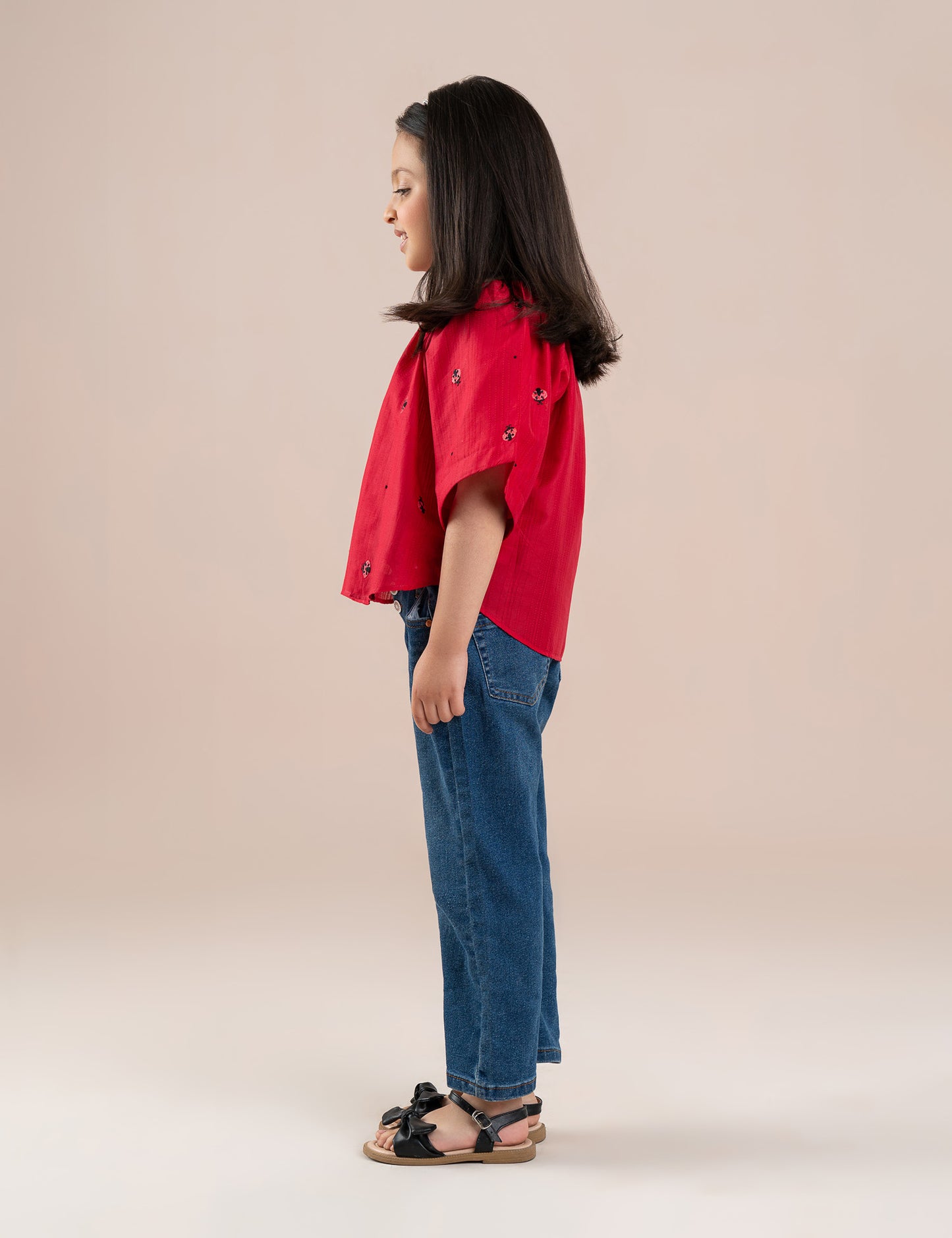 BUTTON DOWN EMBROIDRED TOP