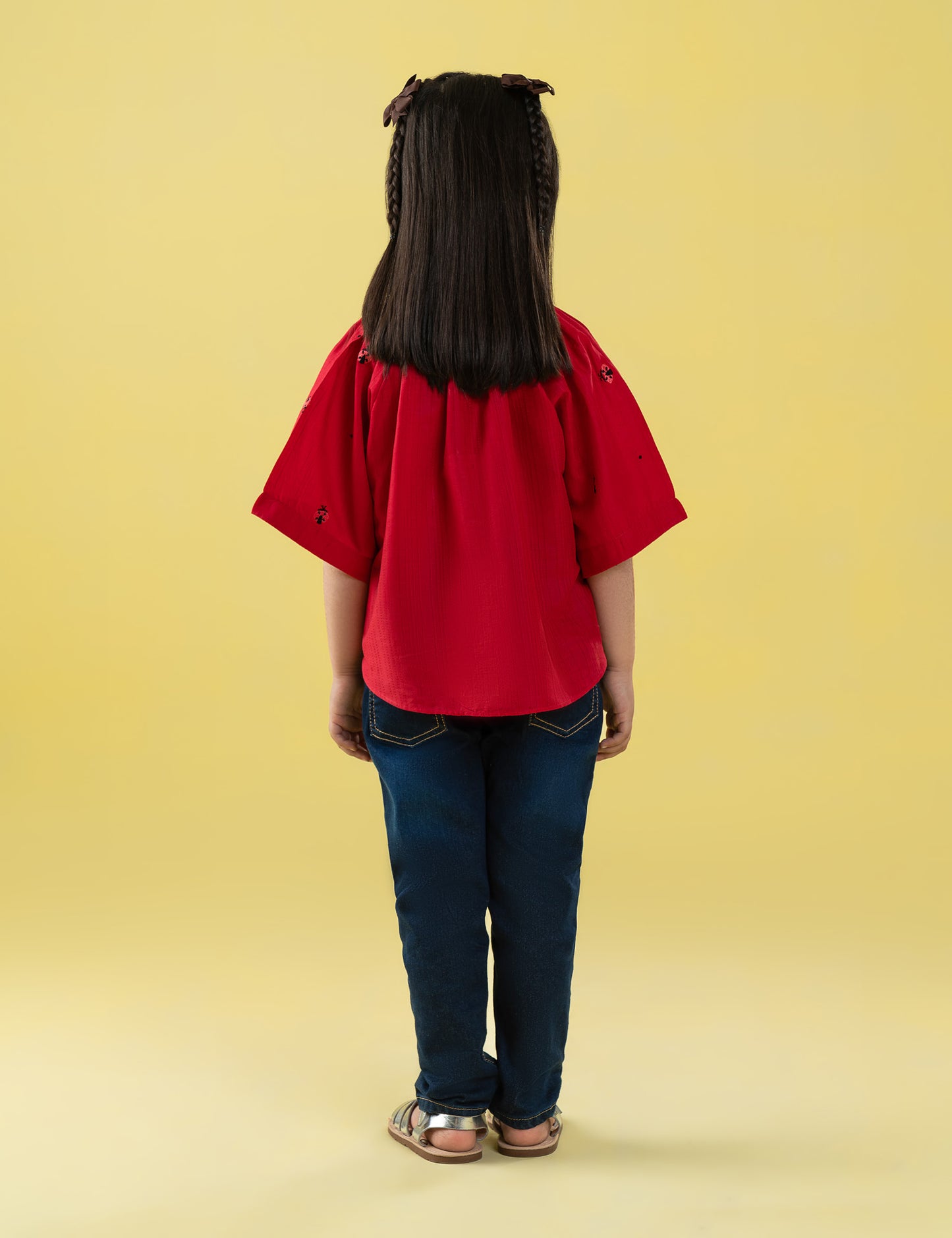 BUTTON DOWN EMBROIDRED TOP