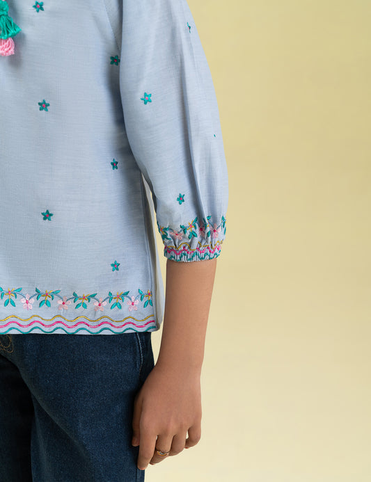 FLORAL EMBROIDERED TOP