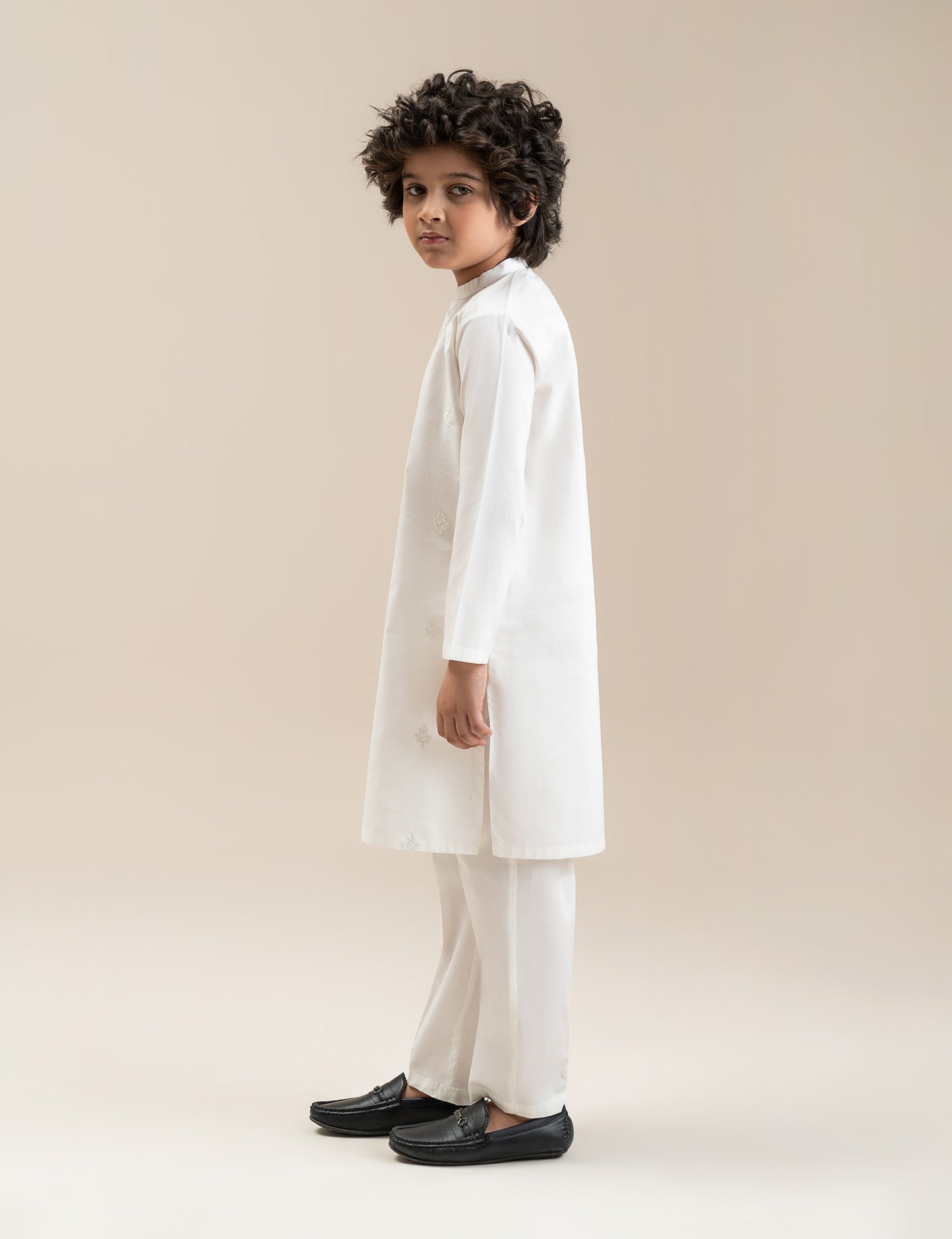 2 PIECE CLASSIC EMBROIDERED SUIT