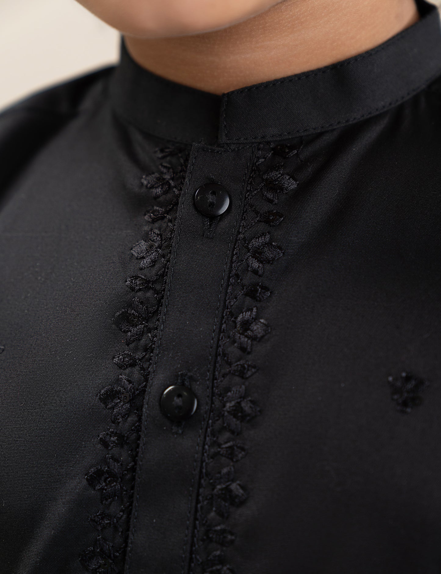 2 PIECE CLASSIC EMBROIDERED SUIT