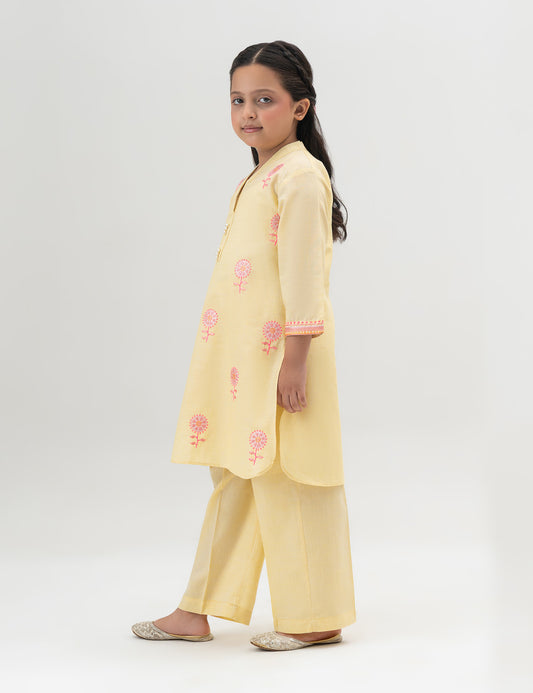 2 PIECE FLORAL EMBROIDERD SUIT