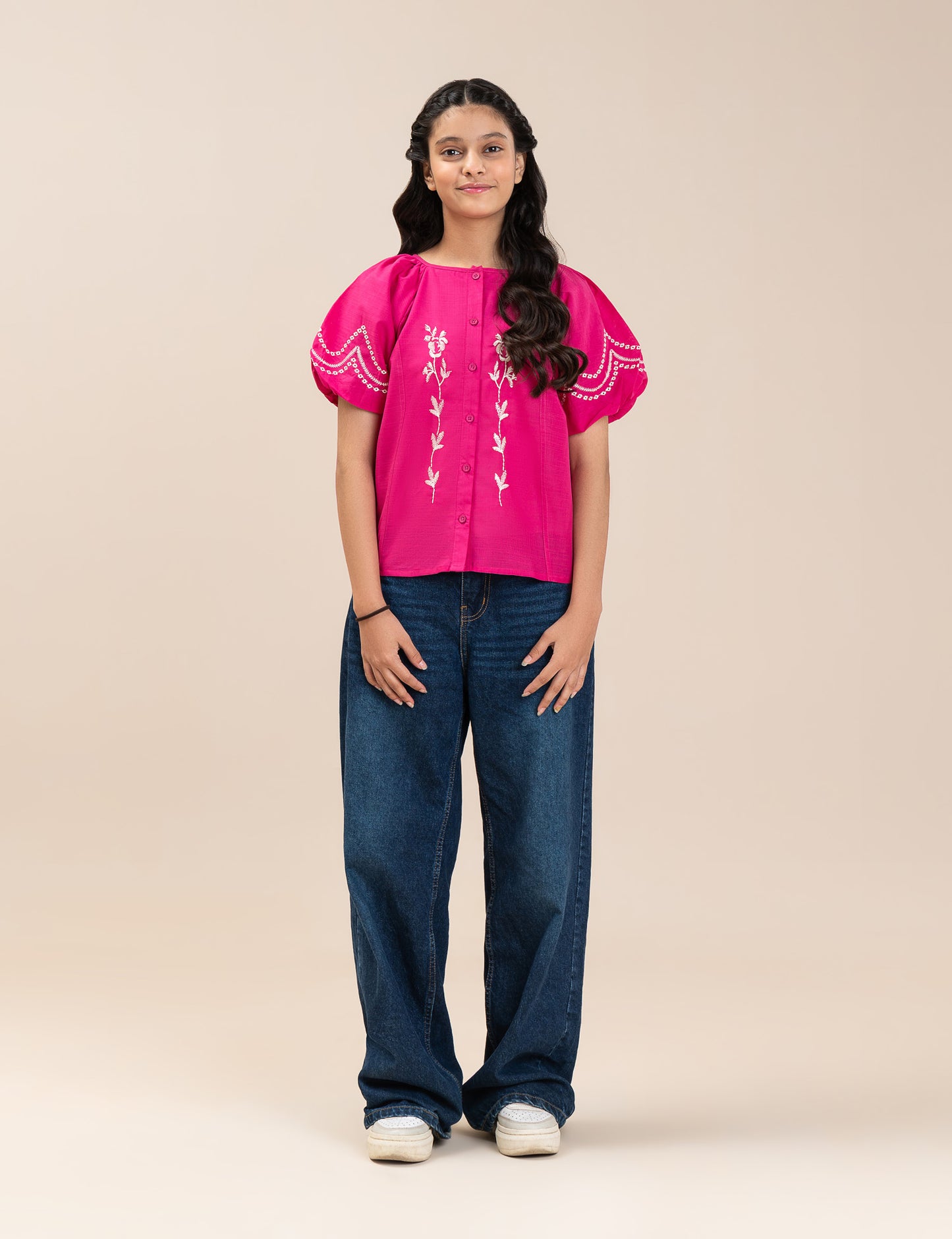FLORAL EMBROIDERED PUFF SLEEVE TOP