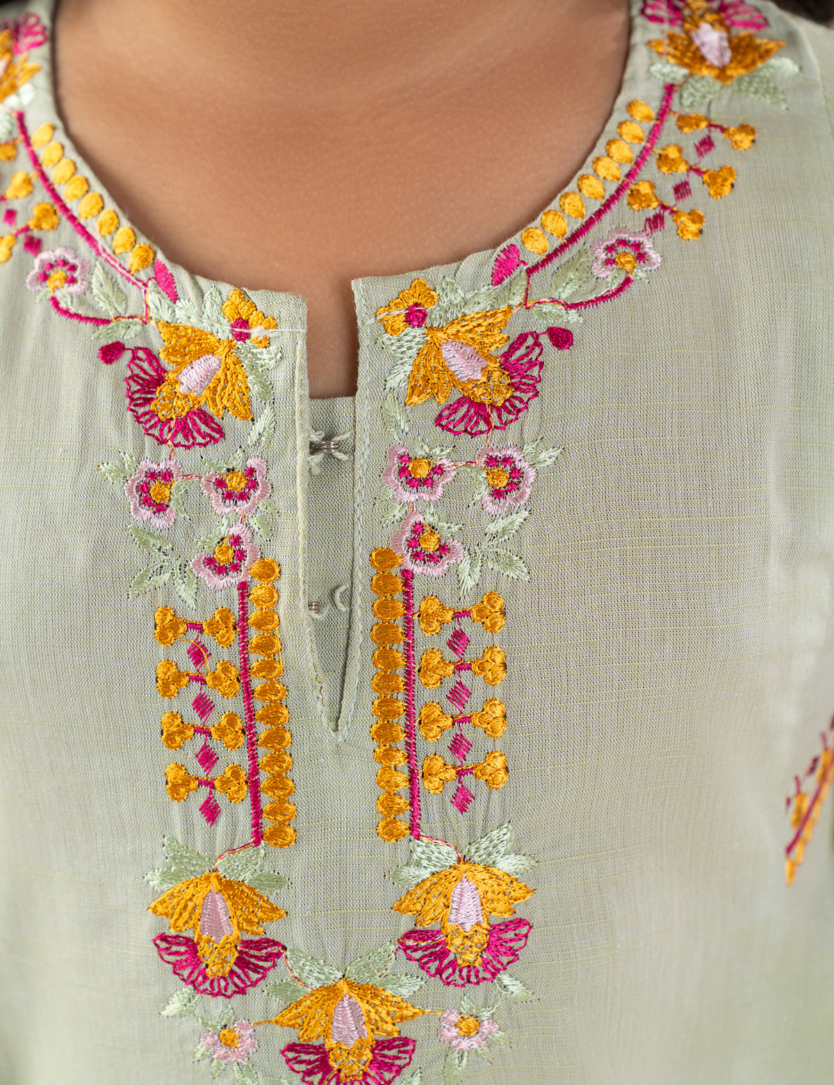 2 PIECE FLORAL EMBROIDERED SUIT
