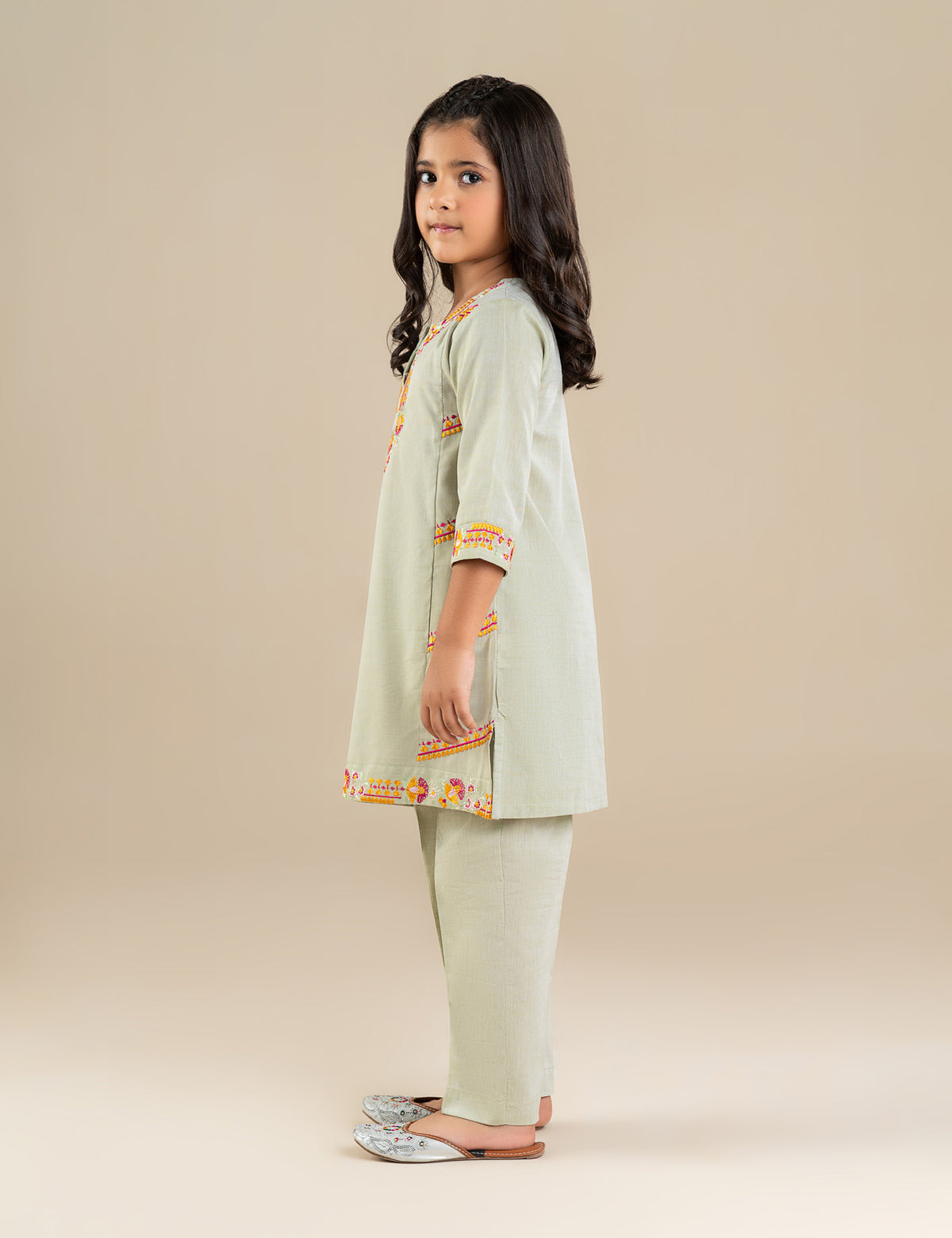 2 PIECE FLORAL EMBROIDERED SUIT