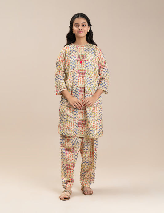 2 PIECE FLORAL PRINTED SUIT