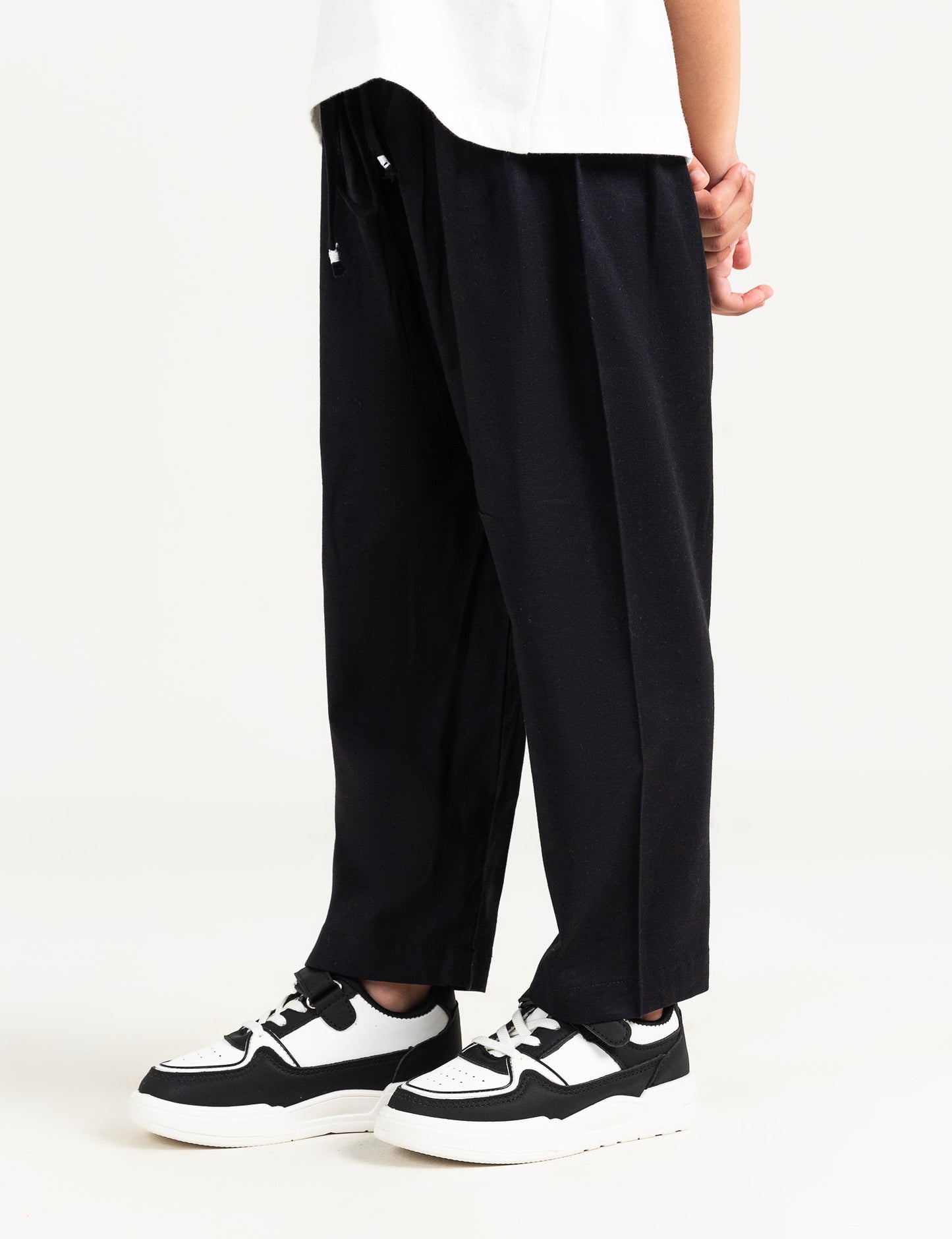 STRAIGHT FIT TROUSER