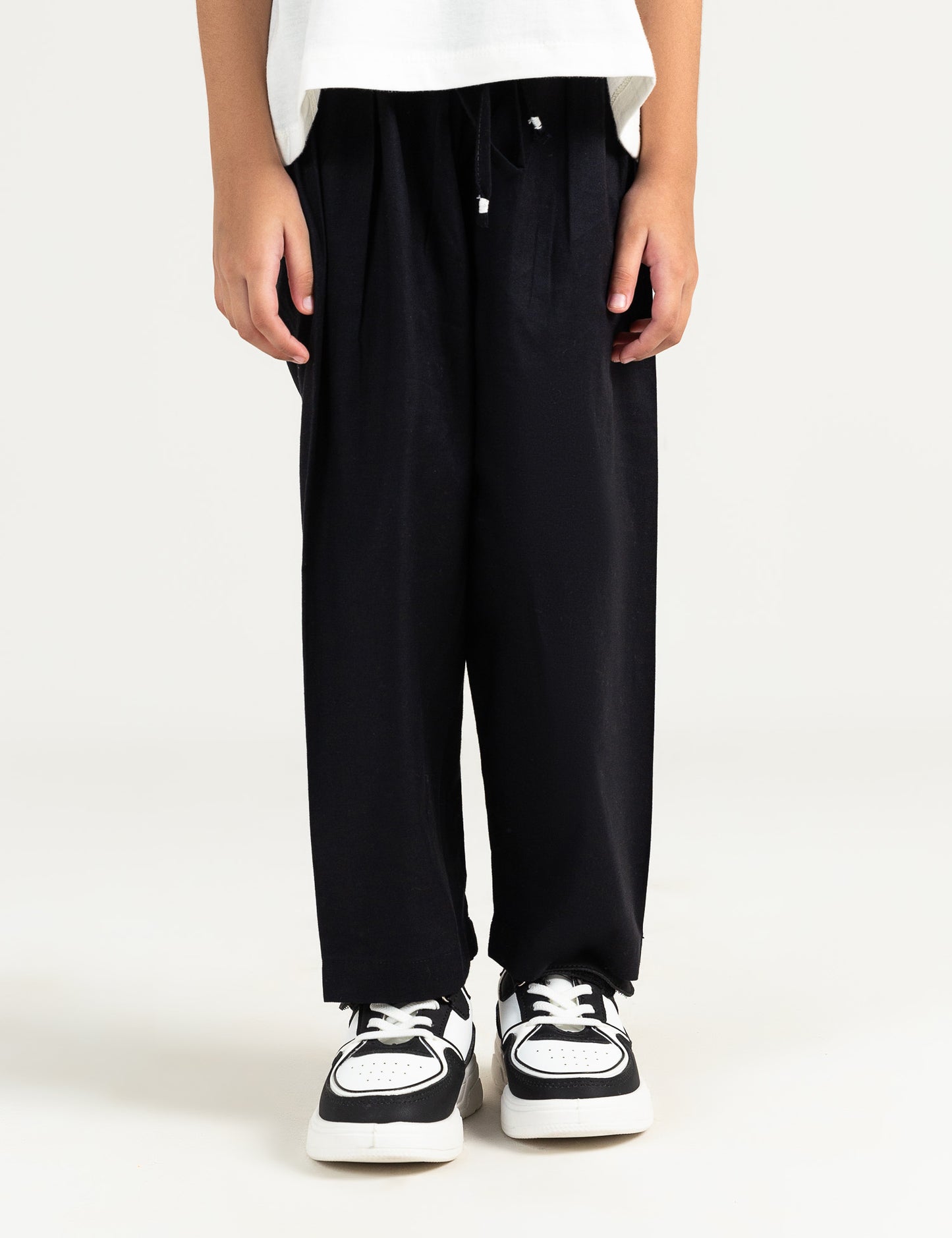 STRAIGHT FIT TROUSER